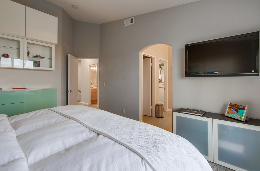 Virtual tour photo 36 of 56 for 10876 Ivy Hill Dr UNIT 4