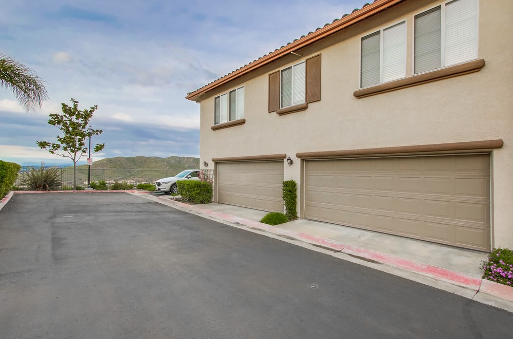 Virtual tour photo 56 of 56 for 10876 Ivy Hill Dr UNIT 4