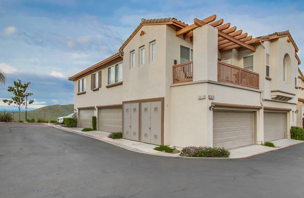 Virtual tour photo 57 of 56 for 10876 Ivy Hill Dr UNIT 4