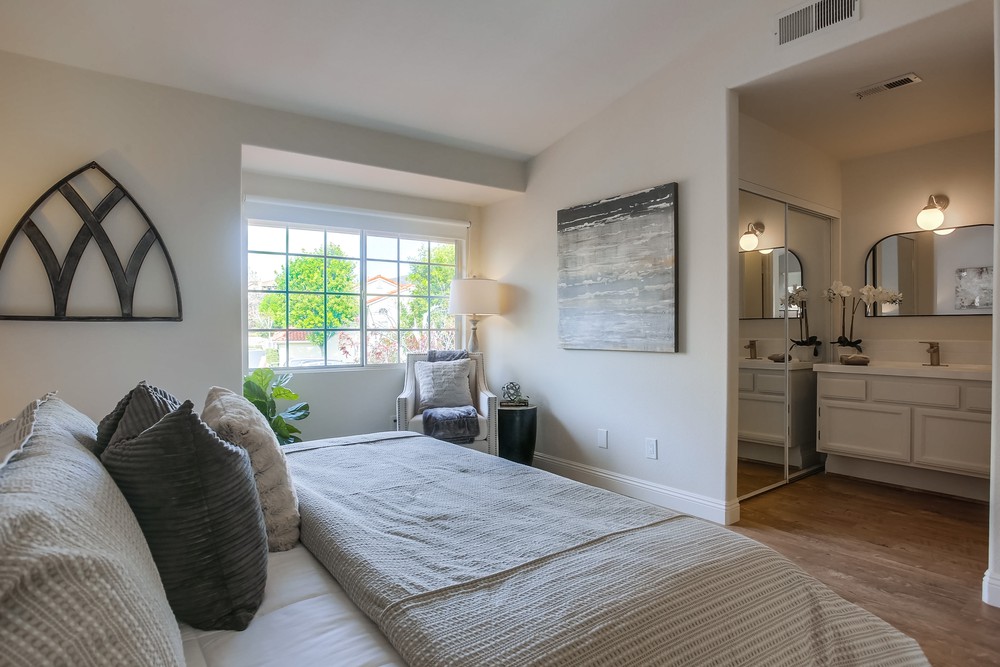 Virtual tour photo 38 of 42 for 10884 Creekbridge Pl