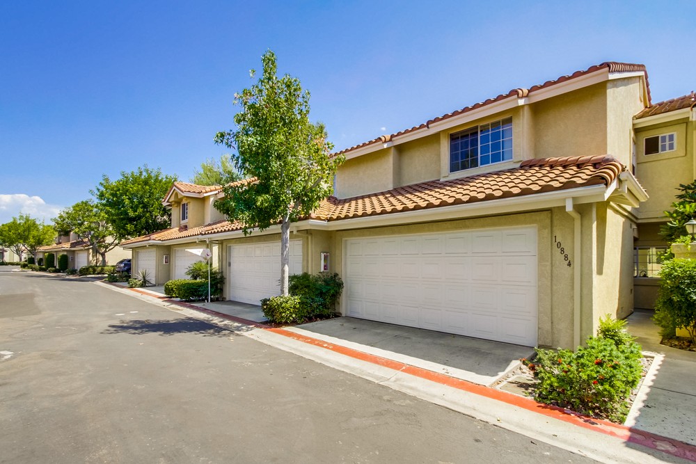Virtual tour photo 3 of 34 for 10884 Creekbridge Pl