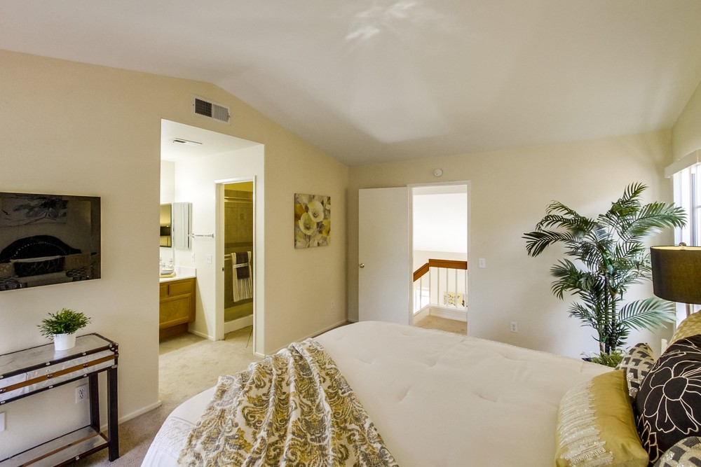 Virtual tour photo 22 of 34 for 10884 Creekbridge Pl