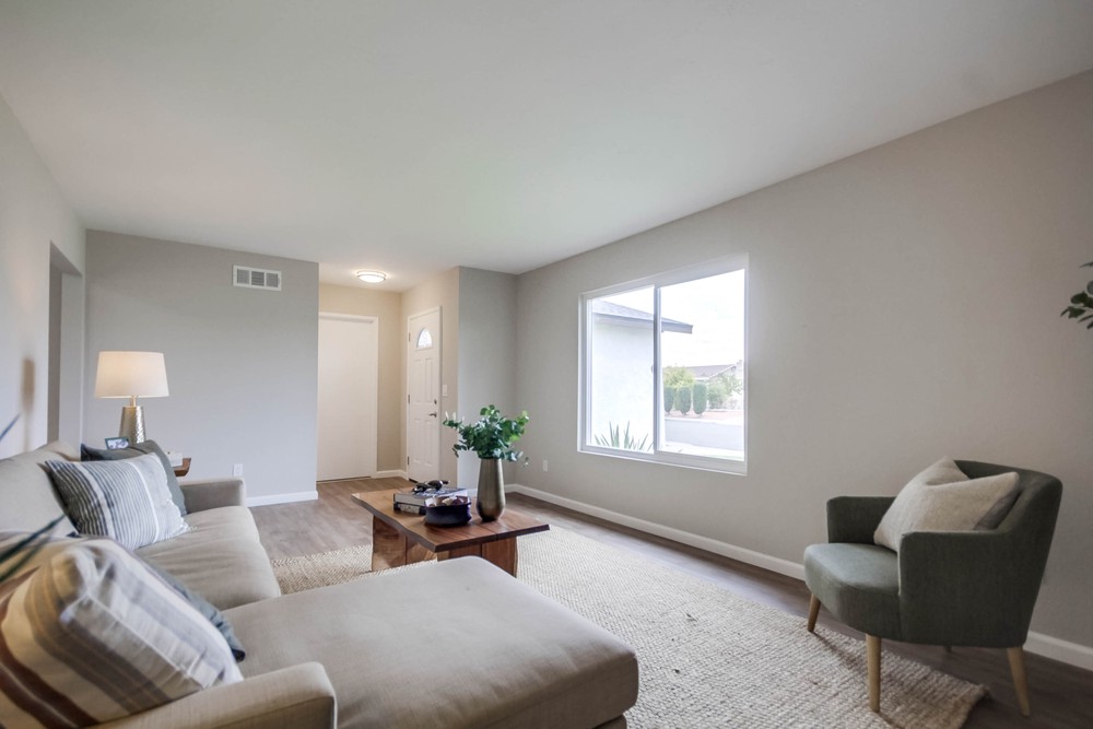 Virtual tour photo 9 of 37 for 10895 Greenford Dr