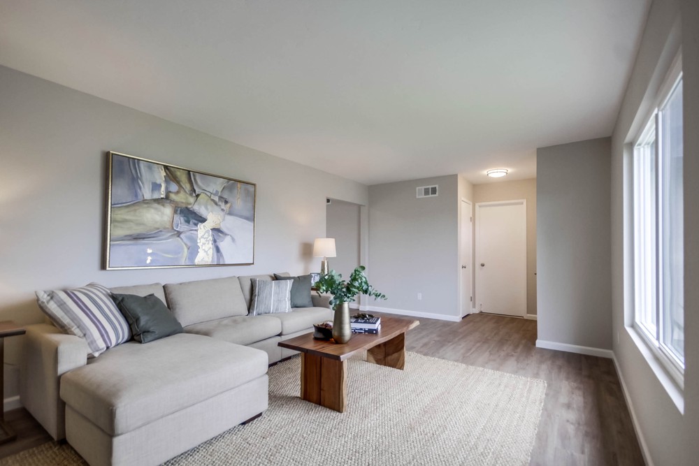 Virtual tour photo 10 of 37 for 10895 Greenford Dr