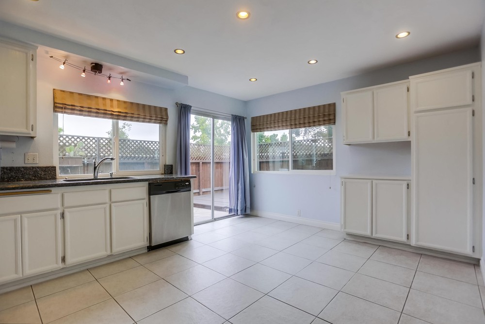 Virtual tour photo 9 of 38 for 10896 Caravelle Pl