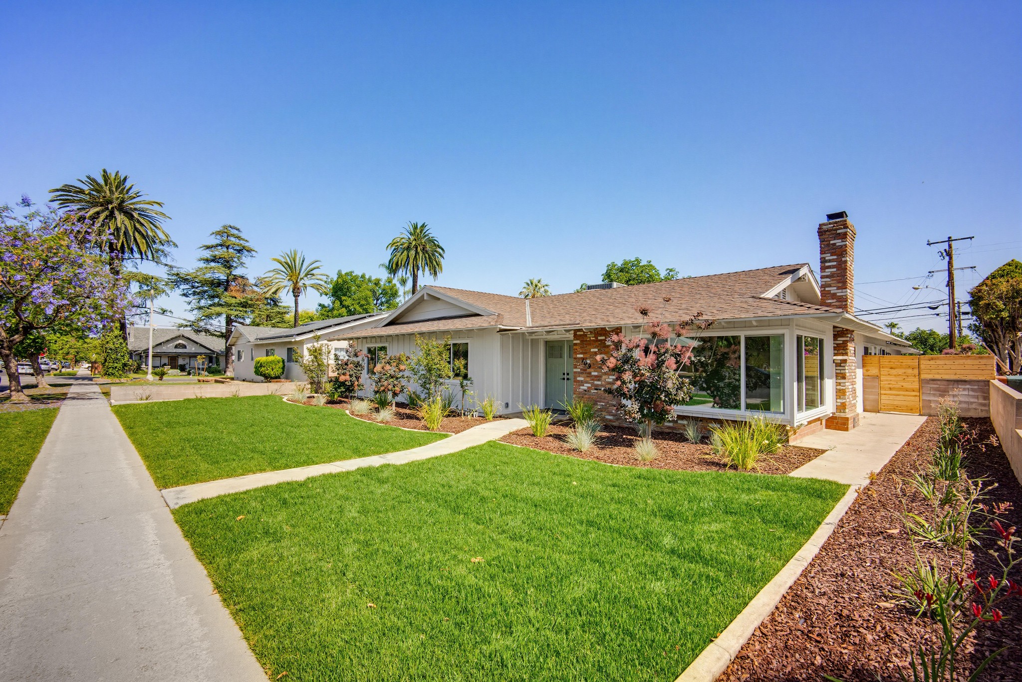 Virtual tour photo 3 of 45 for 109 E Francis St
