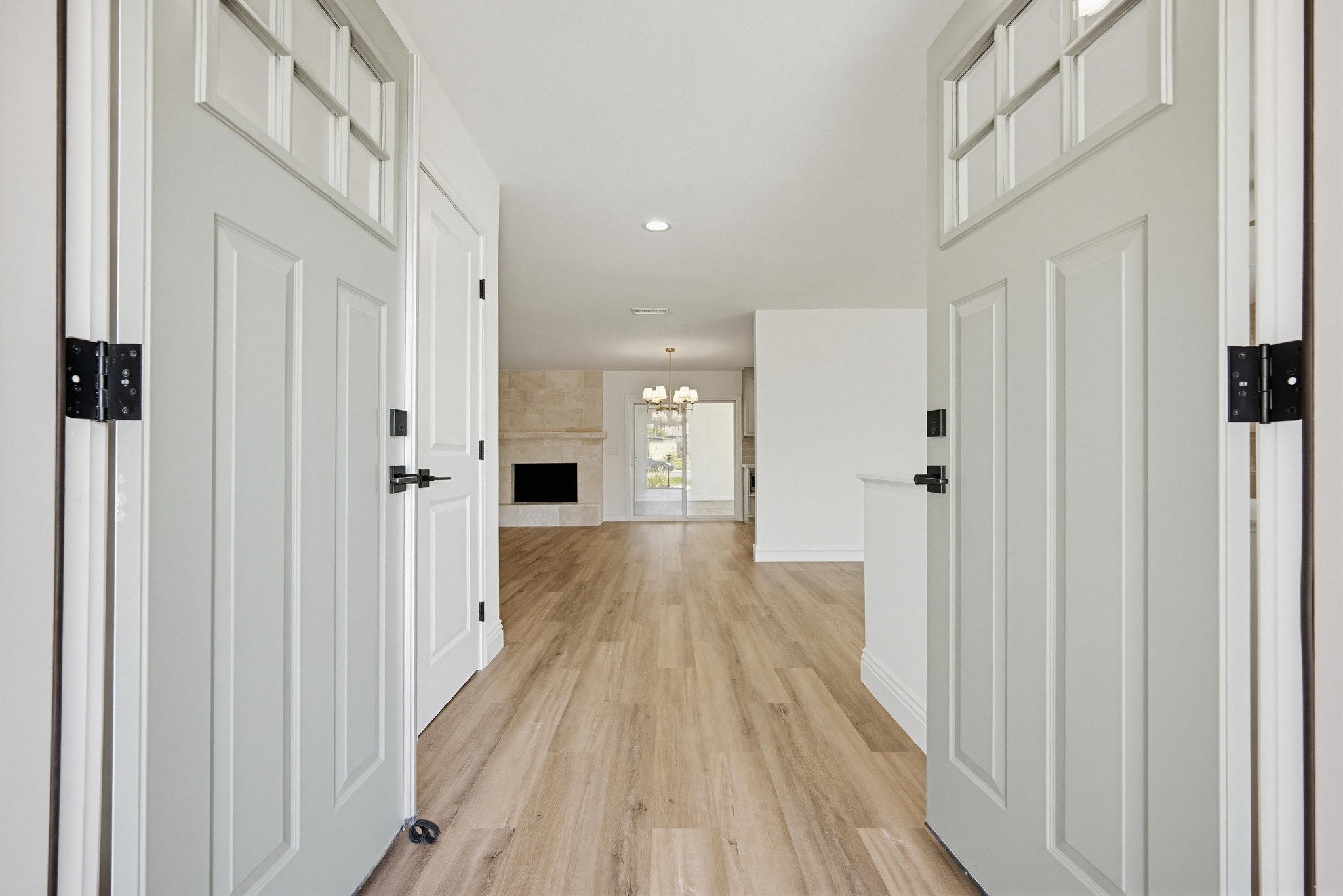 Virtual tour photo 5 of 45 for 109 E Francis St