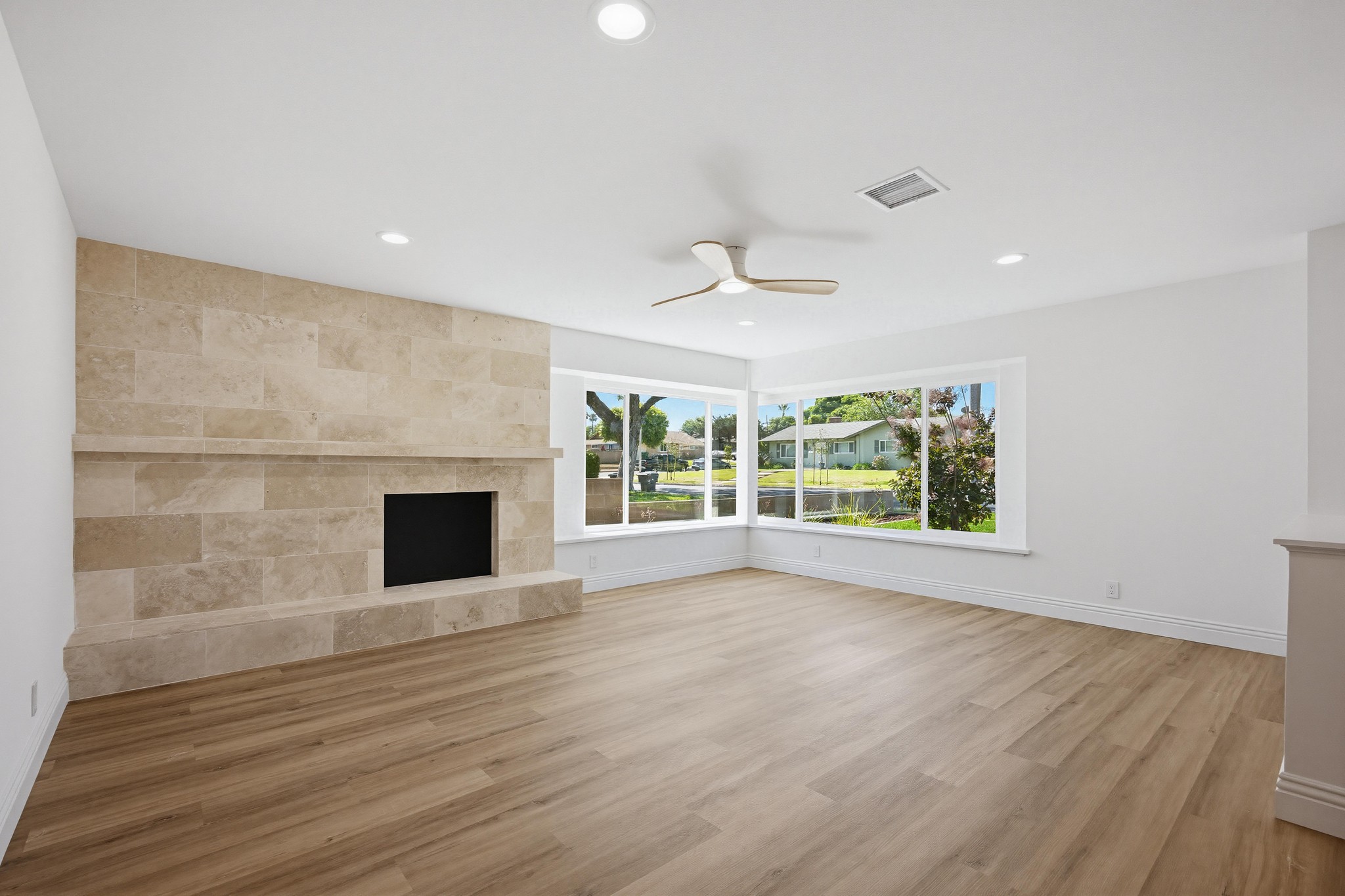 Virtual tour photo 8 of 45 for 109 E Francis St