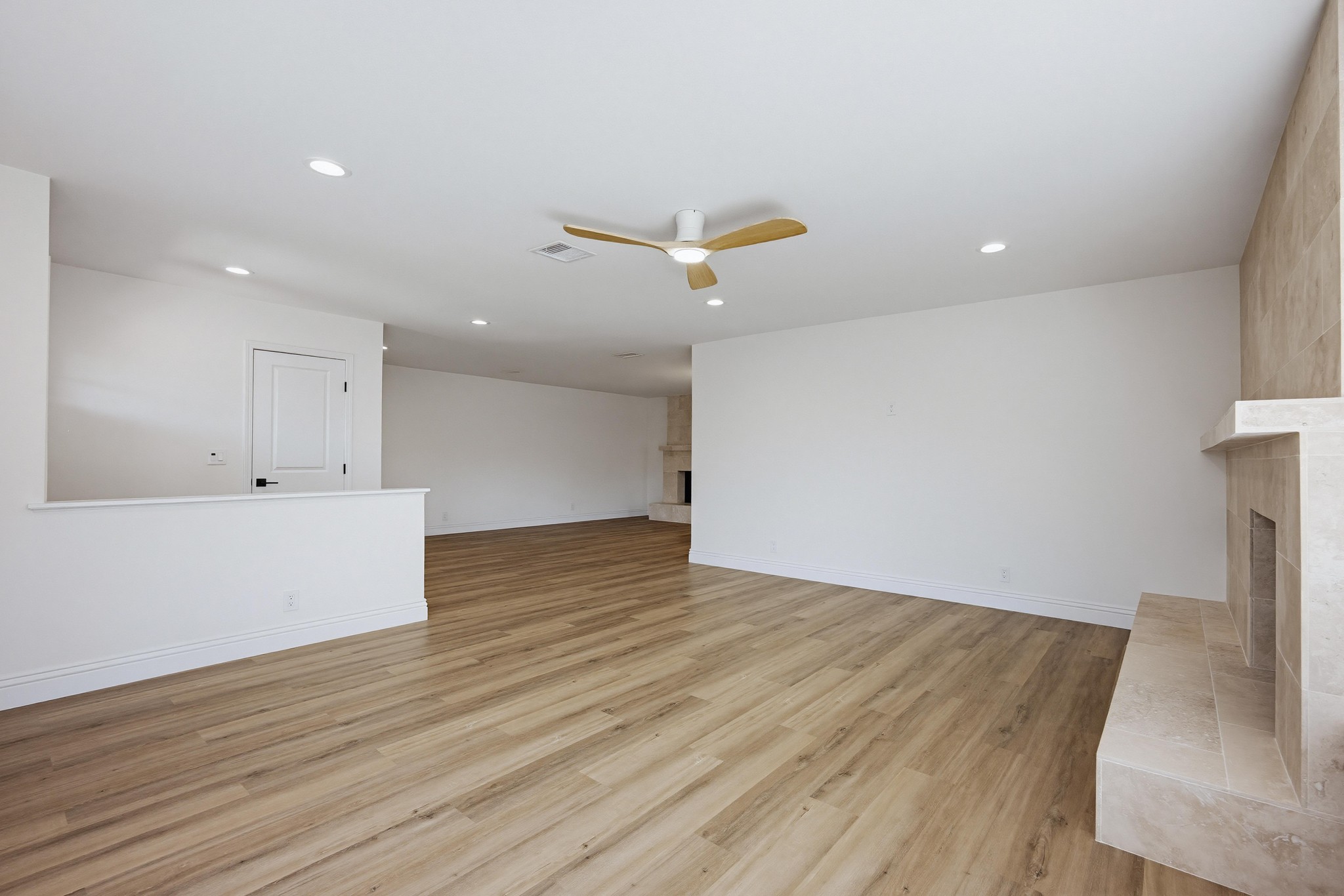 Virtual tour photo 9 of 45 for 109 E Francis St