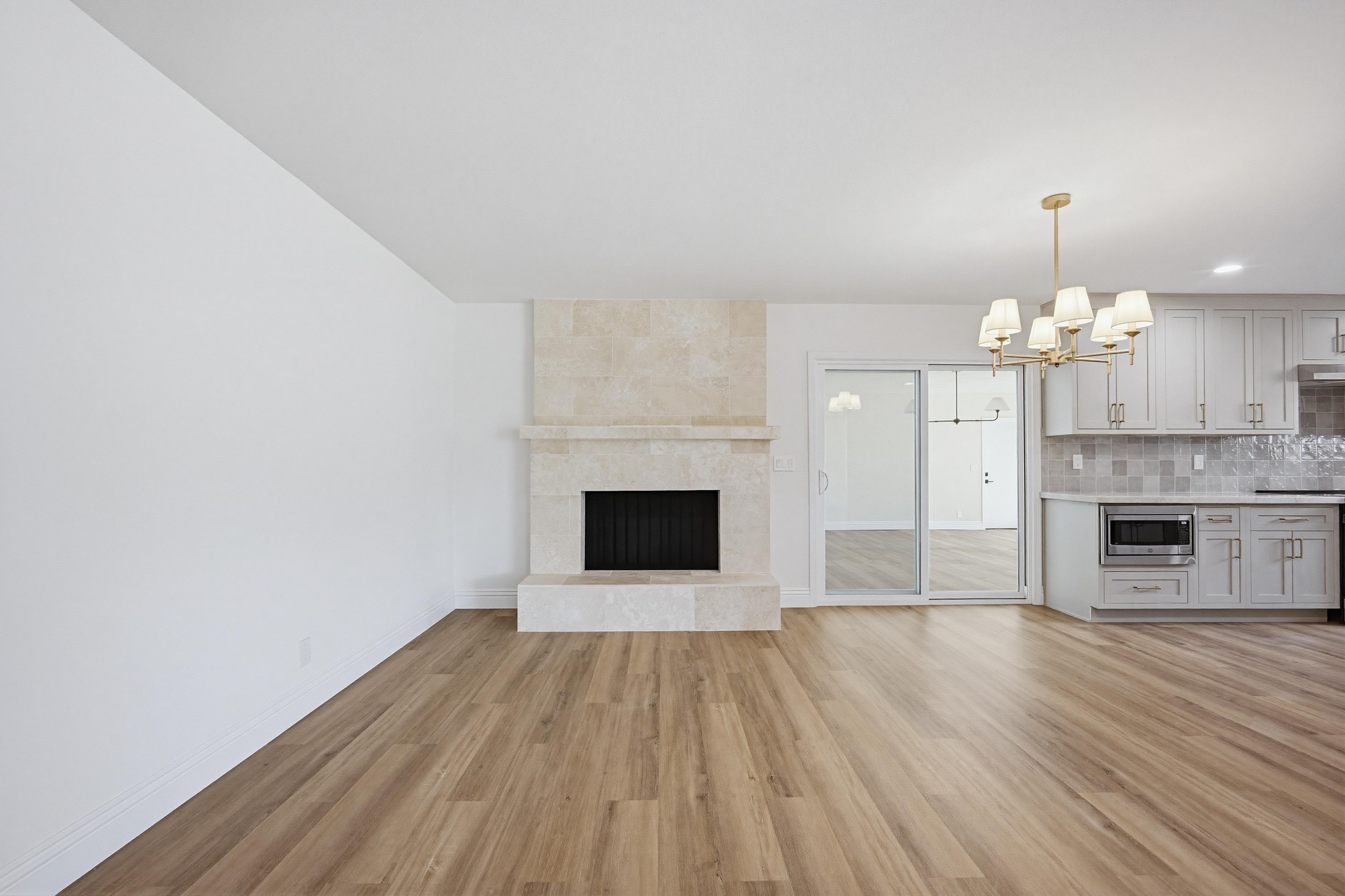 Virtual tour photo 11 of 45 for 109 E Francis St