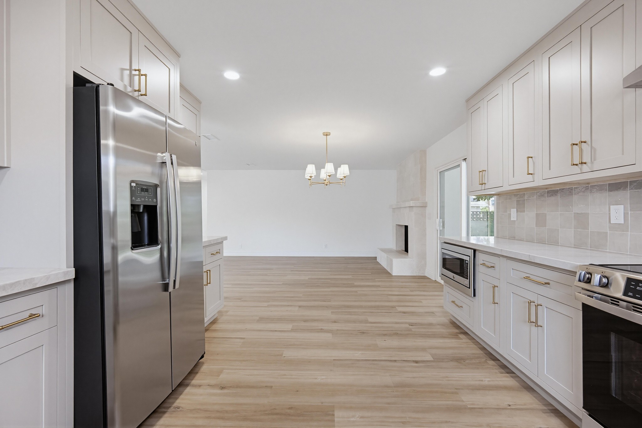 Virtual tour photo 17 of 45 for 109 E Francis St