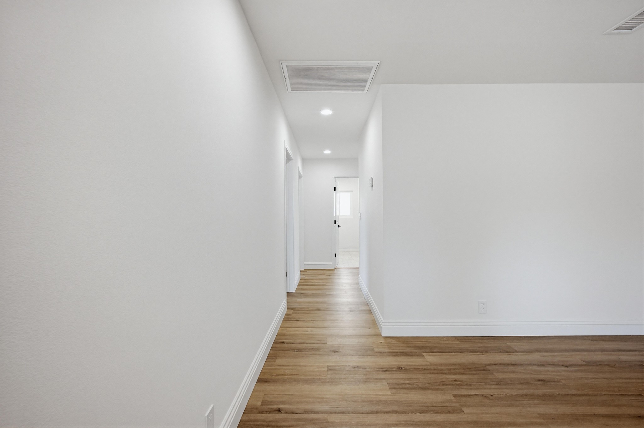 Virtual tour photo 21 of 45 for 109 E Francis St