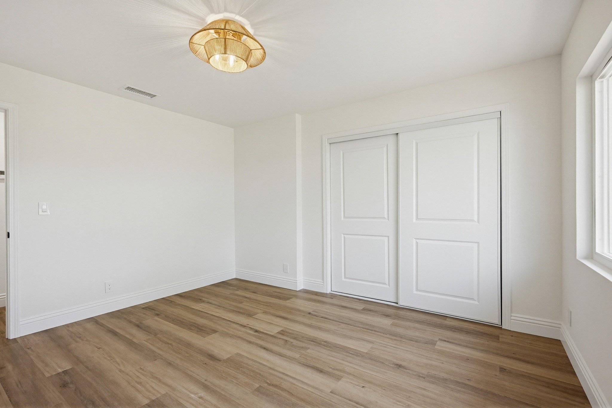 Virtual tour photo 23 of 45 for 109 E Francis St