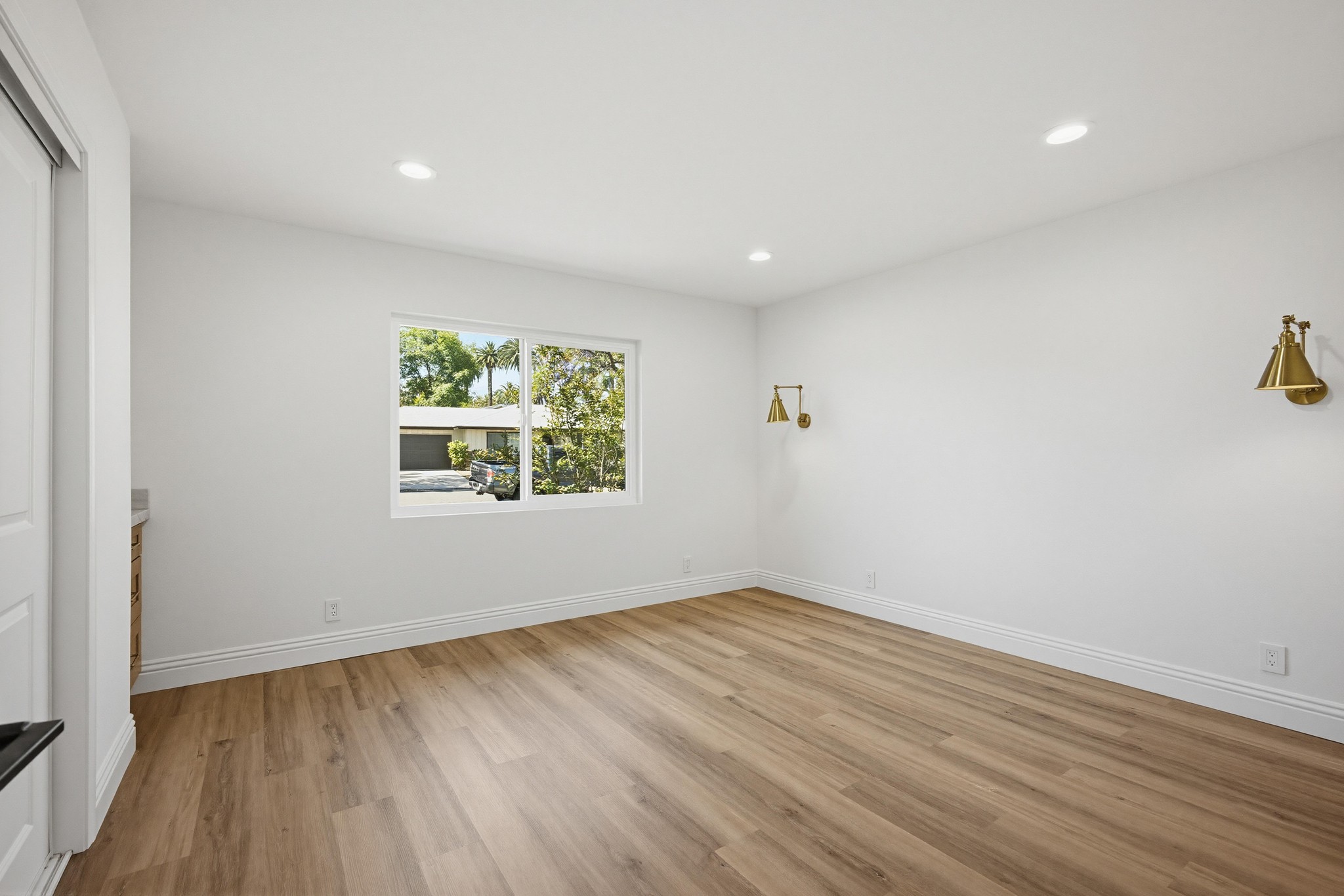 Virtual tour photo 24 of 45 for 109 E Francis St