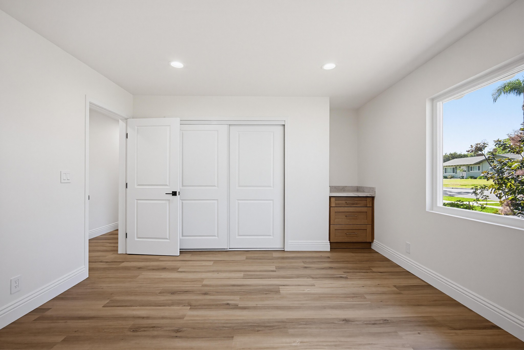 Virtual tour photo 25 of 45 for 109 E Francis St