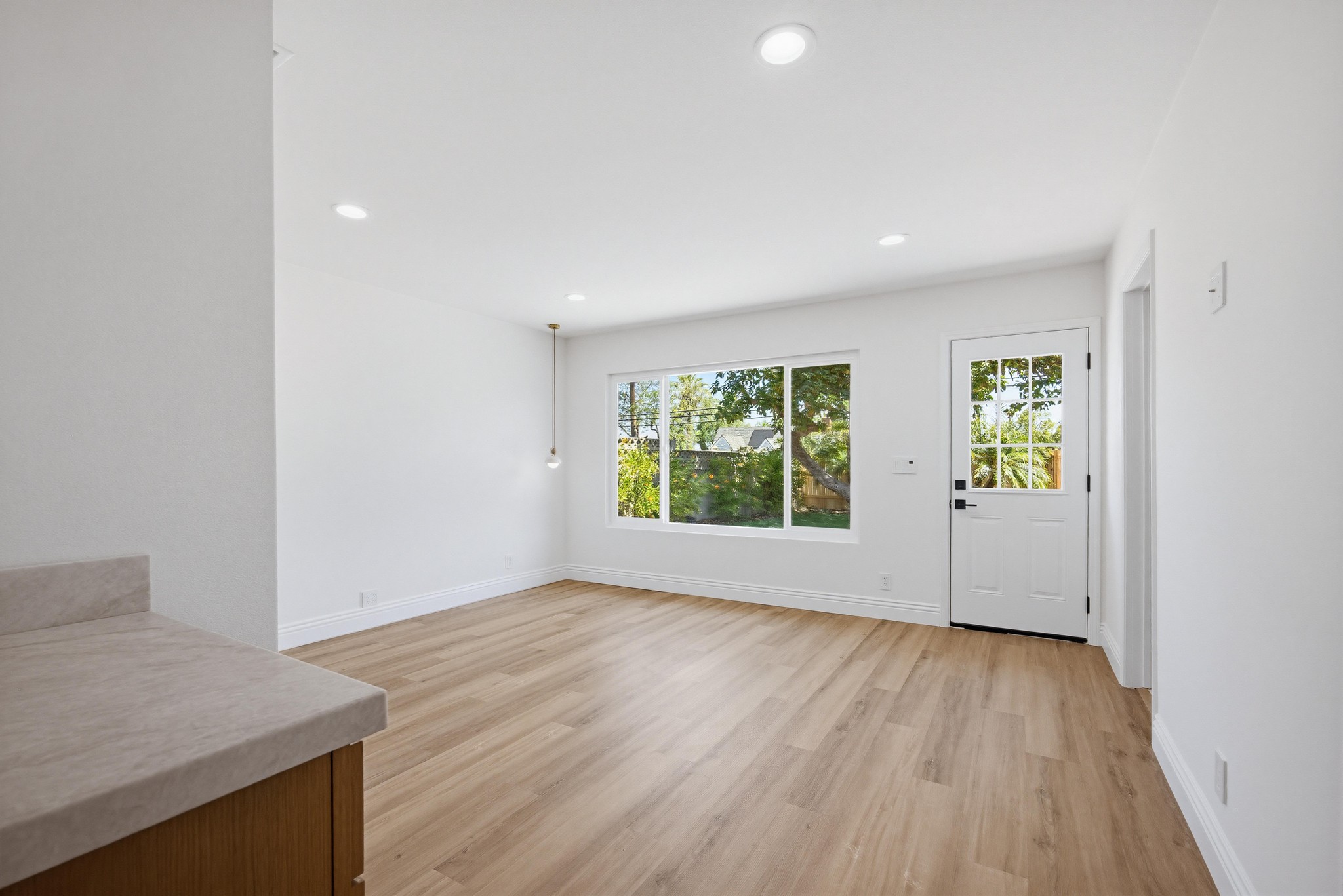 Virtual tour photo 27 of 45 for 109 E Francis St