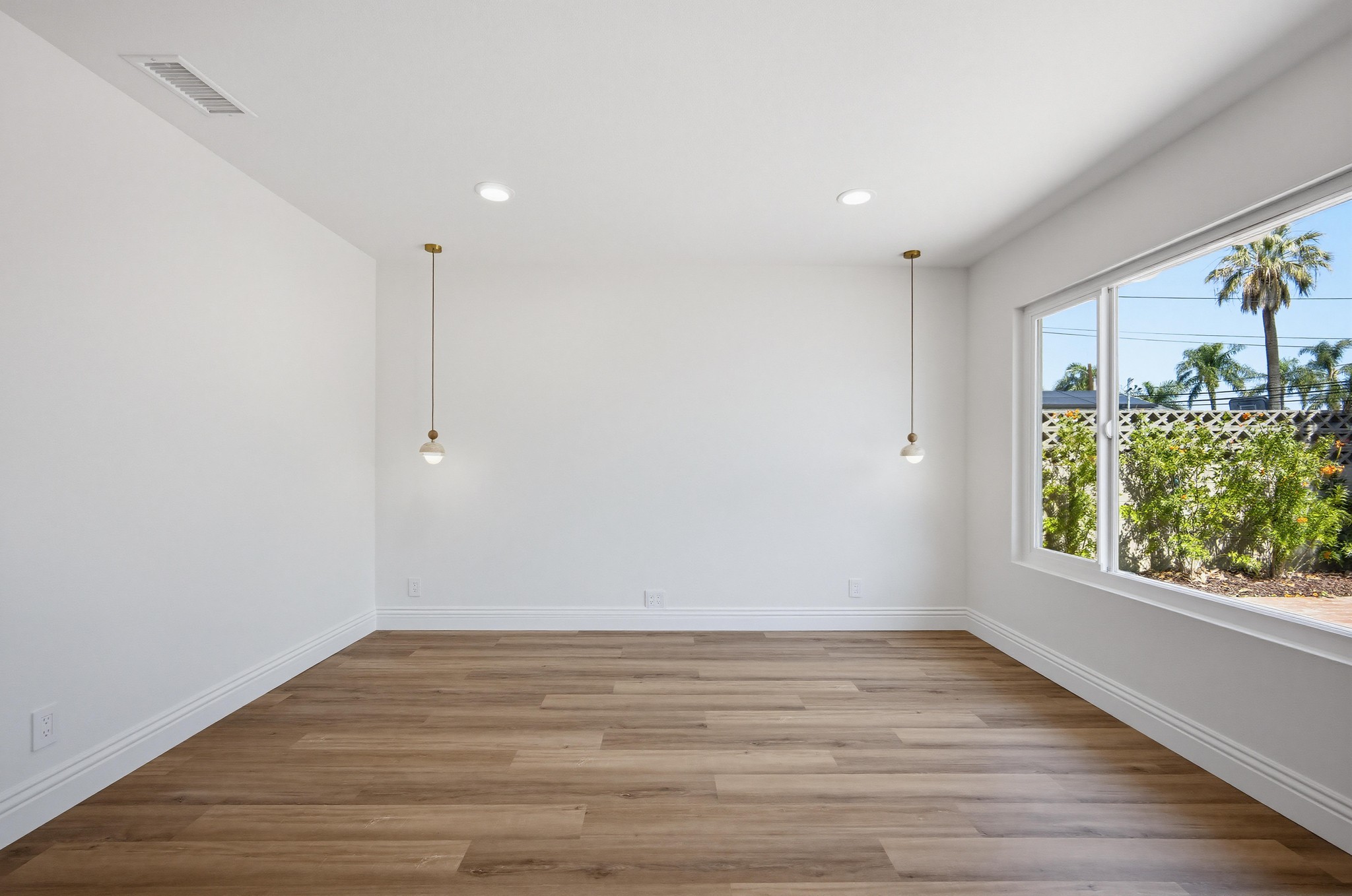Virtual tour photo 28 of 45 for 109 E Francis St