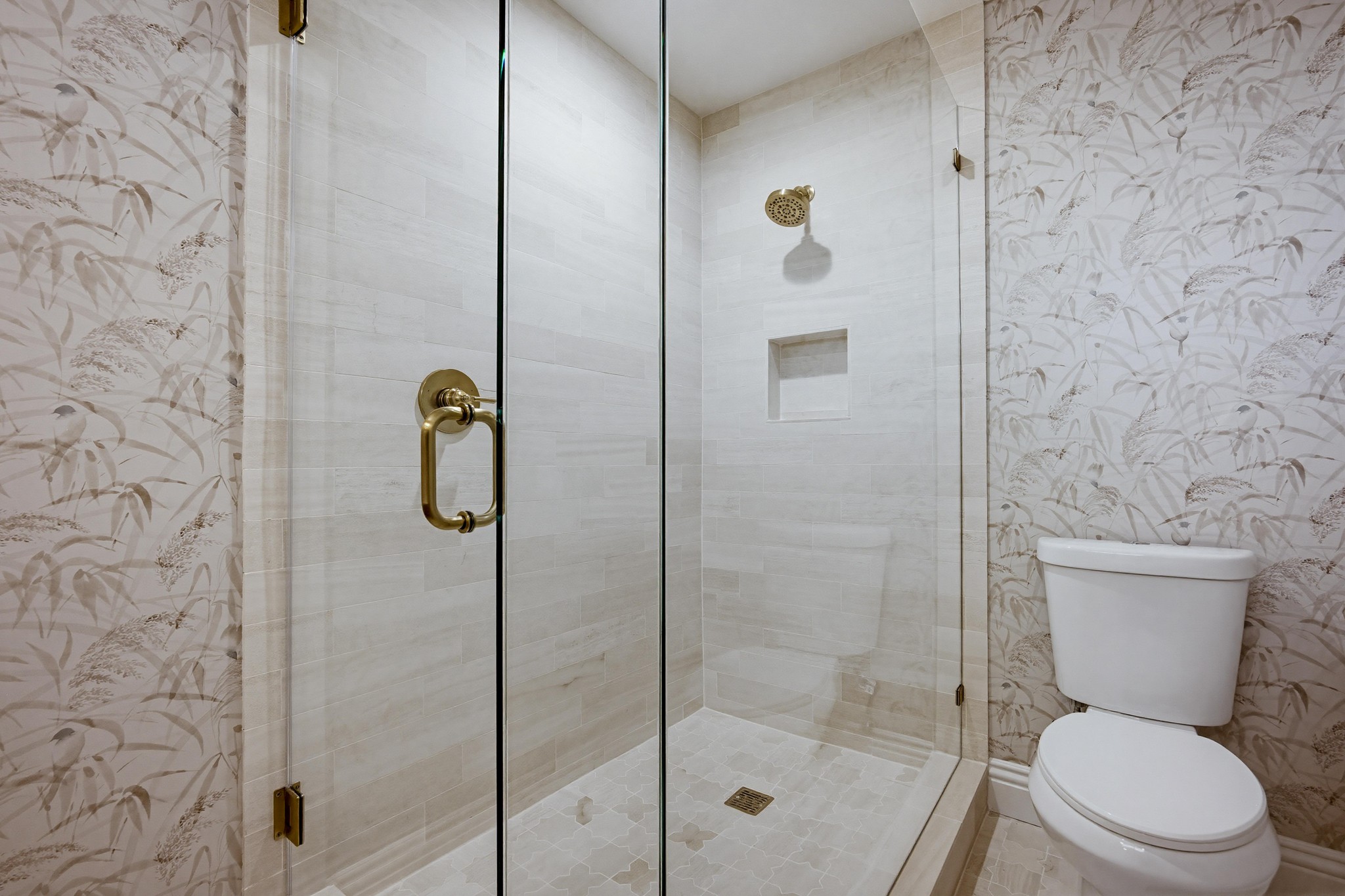 Virtual tour photo 31 of 45 for 109 E Francis St