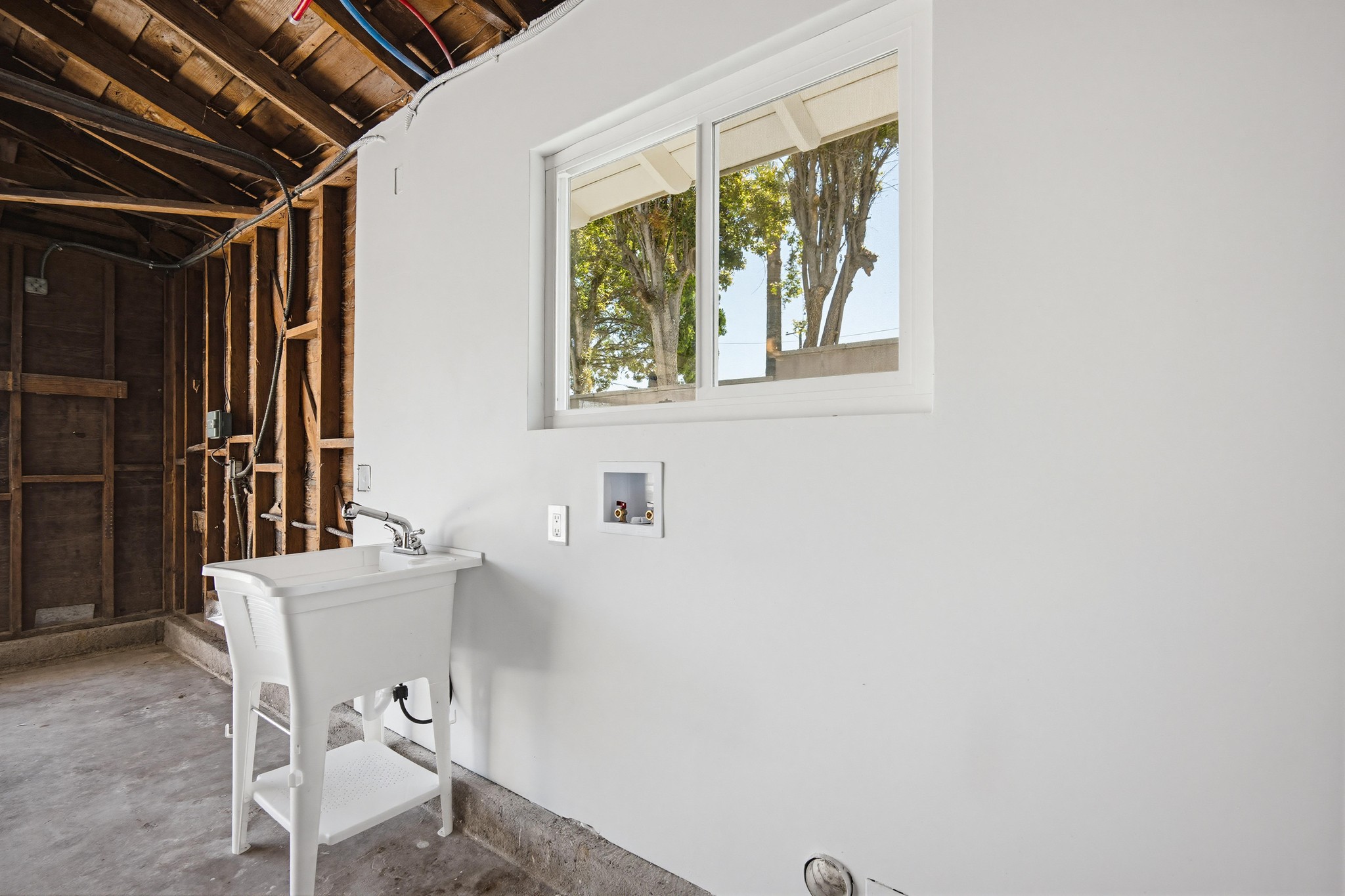 Virtual tour photo 34 of 45 for 109 E Francis St