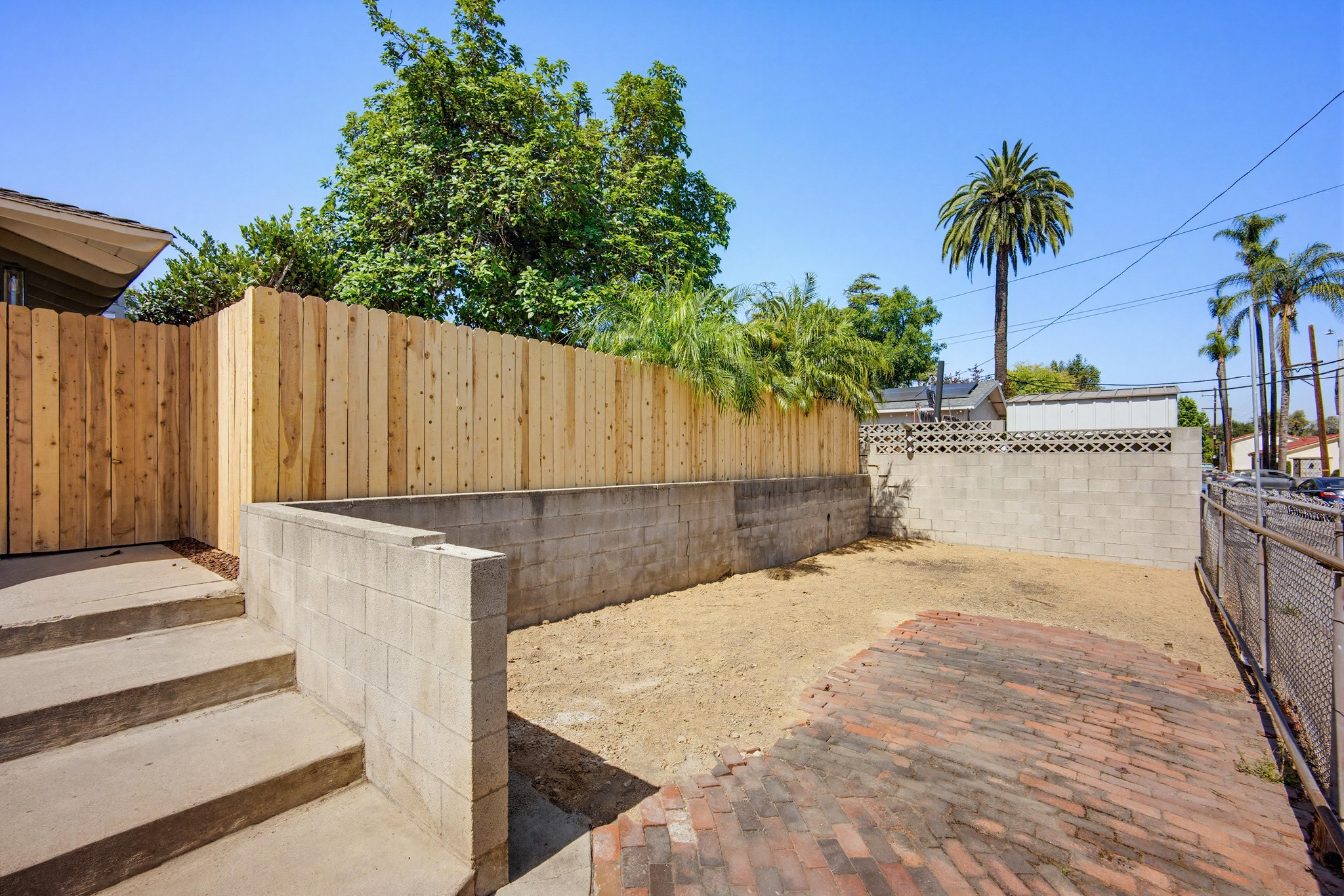 Virtual tour photo 37 of 45 for 109 E Francis St