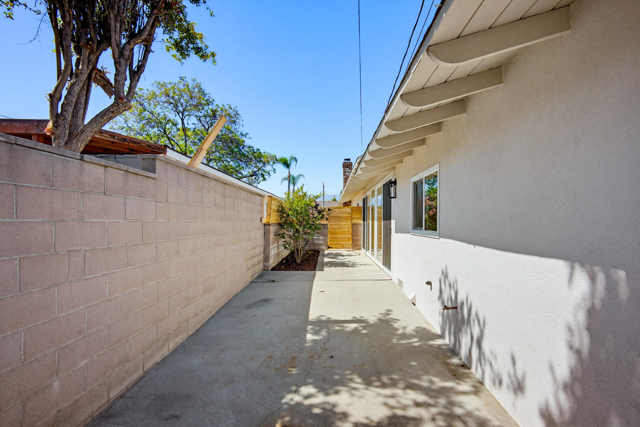 Virtual tour photo 39 of 45 for 109 E Francis St