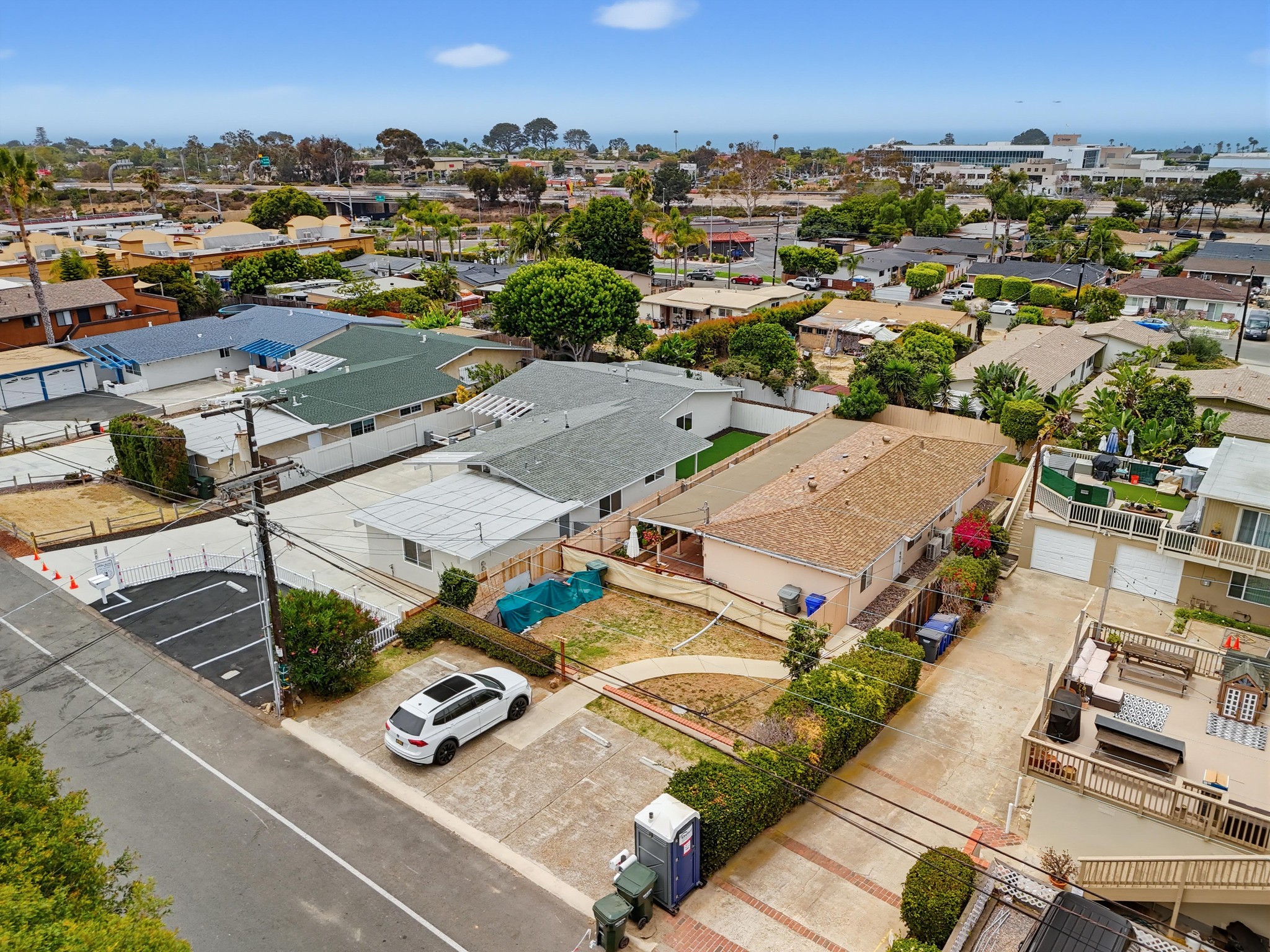 Virtual tour photo 1 of 34 for 1090 Gardena Rd