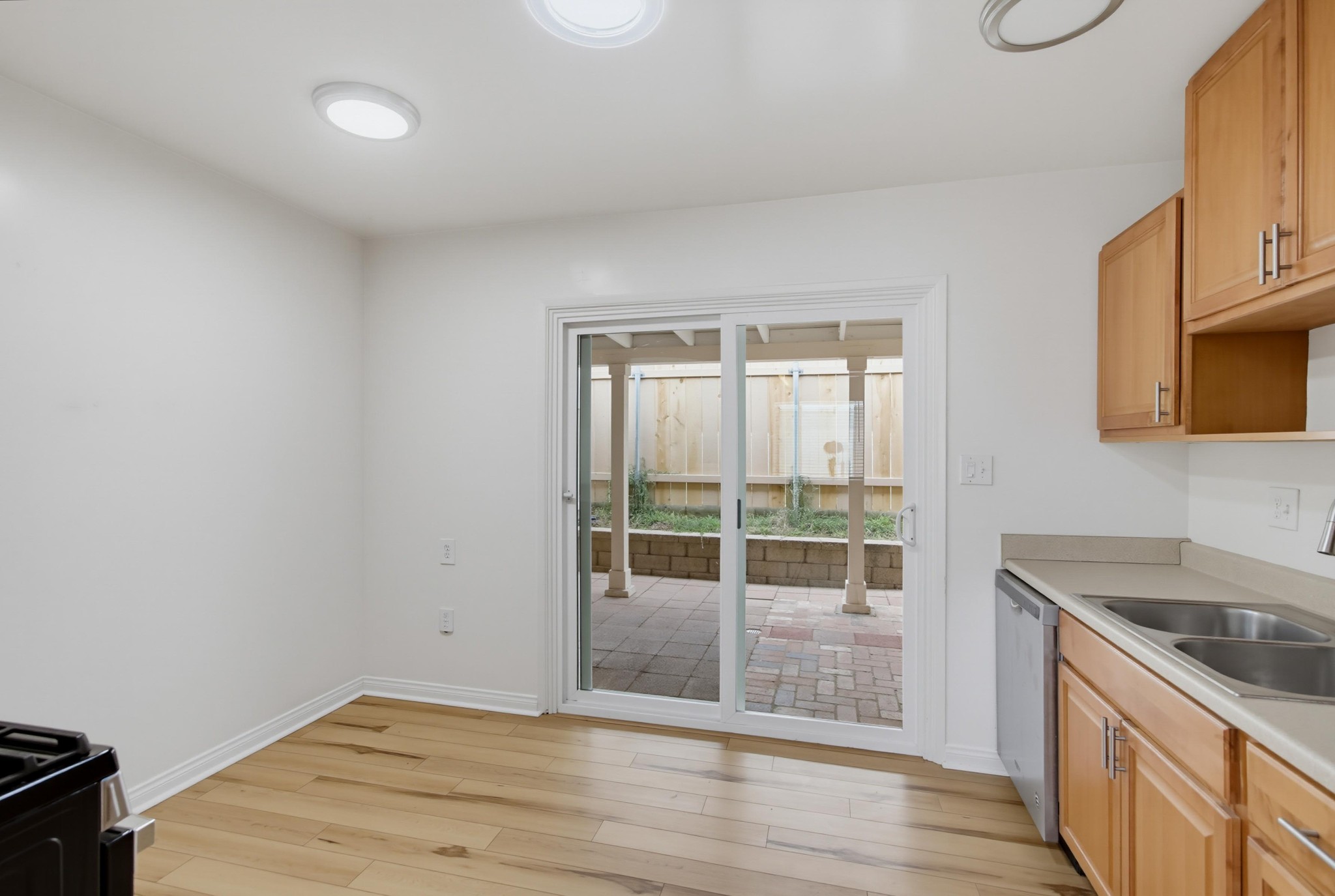Virtual tour photo 11 of 71 for 1090 Gardena Rd
