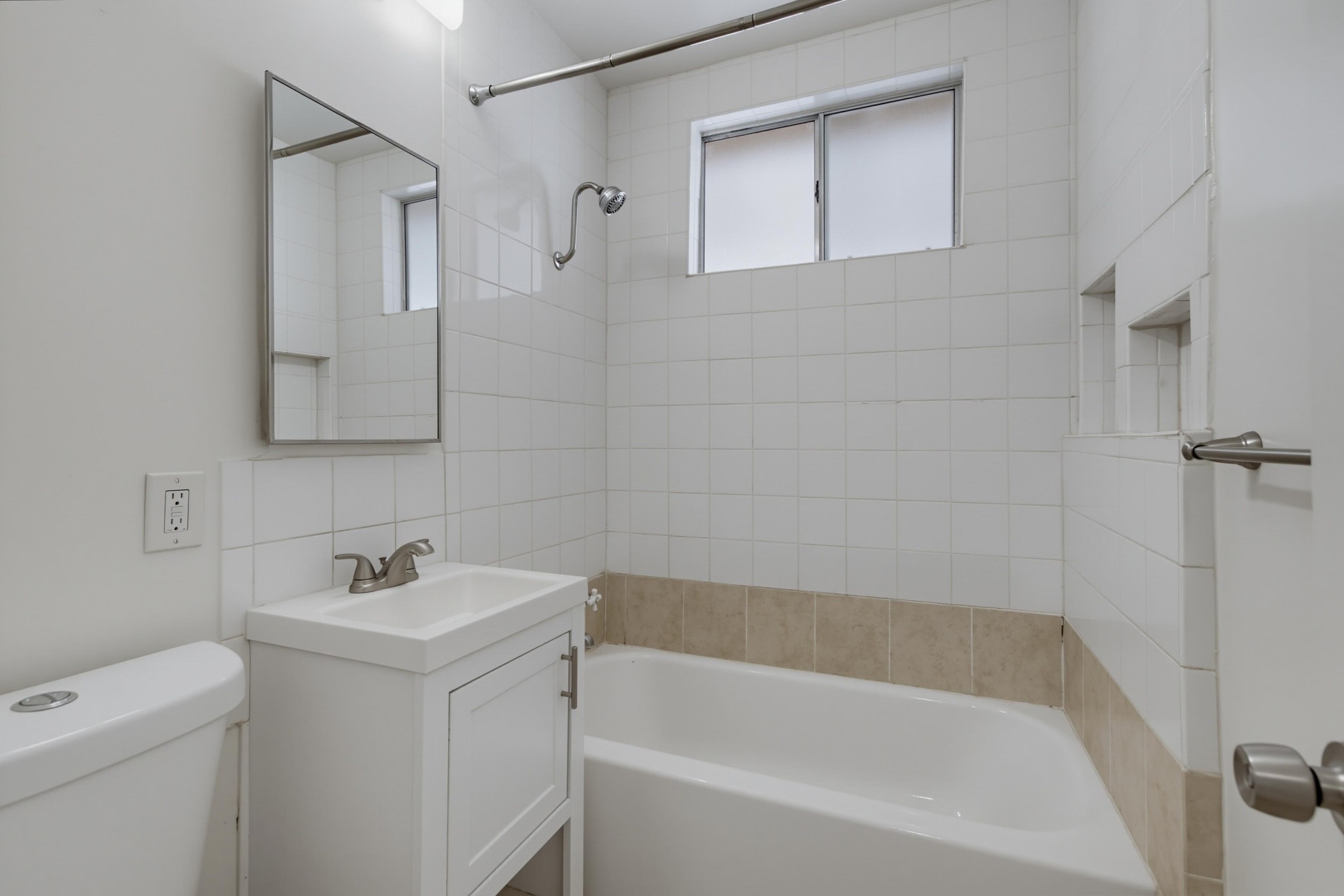Virtual tour photo 21 of 71 for 1090 Gardena Rd