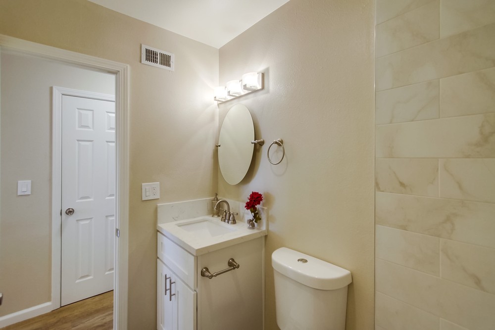 Virtual tour photo 43 of 52 for 1090 Piccard Ave
