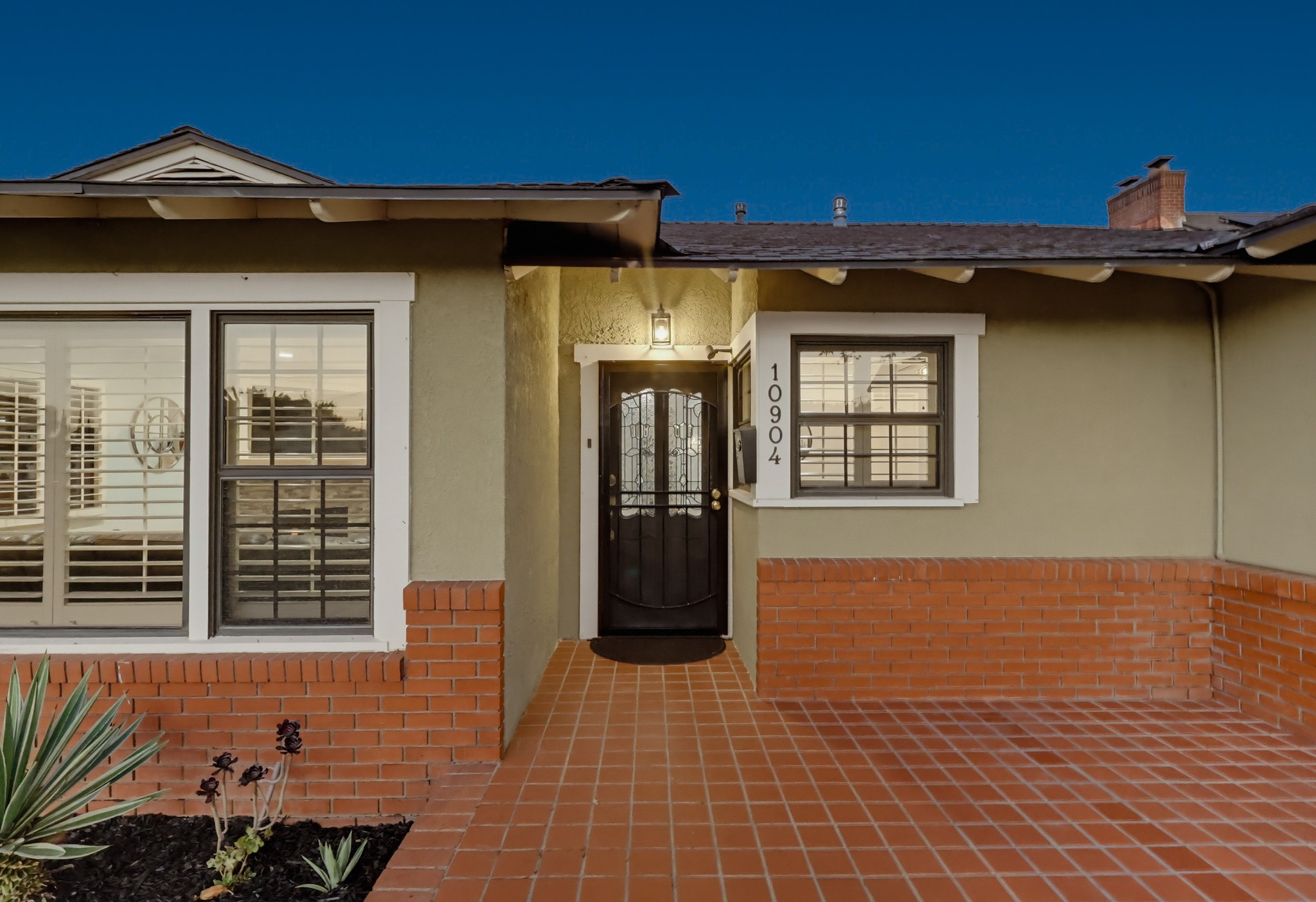 Virtual tour photo 7 of 113 for 10904 La Mirada Blvd