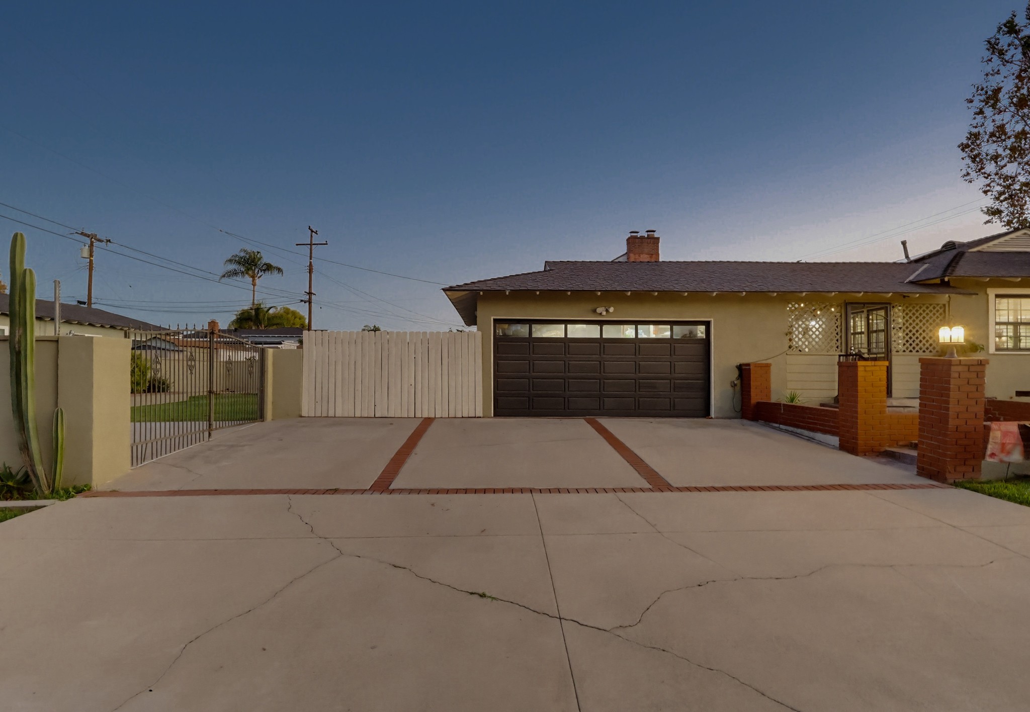Virtual tour photo 8 of 113 for 10904 La Mirada Blvd