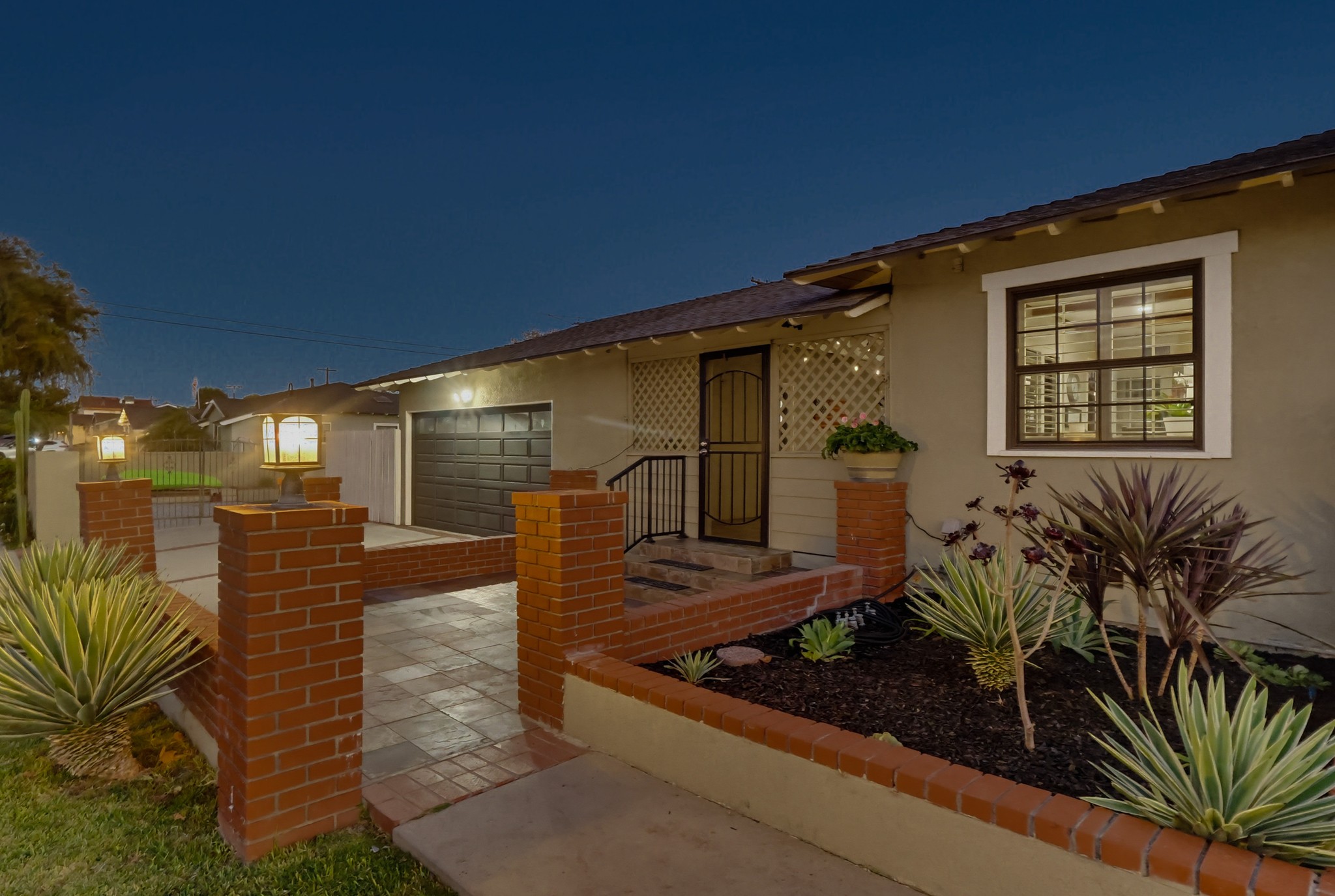 Virtual tour photo 14 of 113 for 10904 La Mirada Blvd