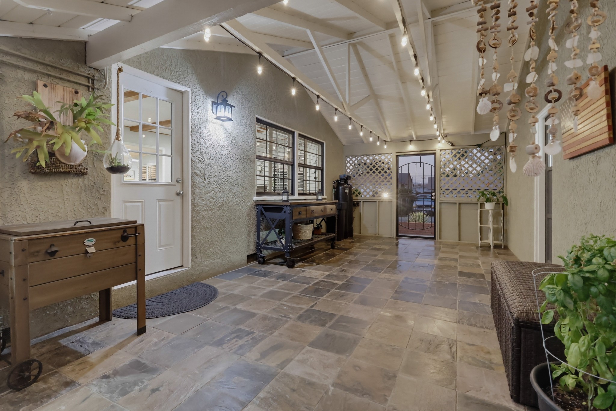 Virtual tour photo 17 of 113 for 10904 La Mirada Blvd
