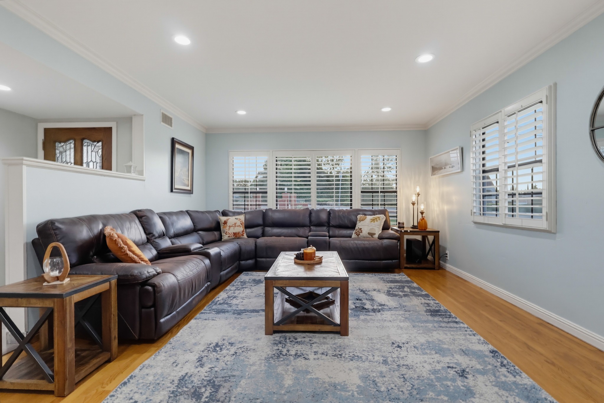 Virtual tour photo 44 of 113 for 10904 La Mirada Blvd