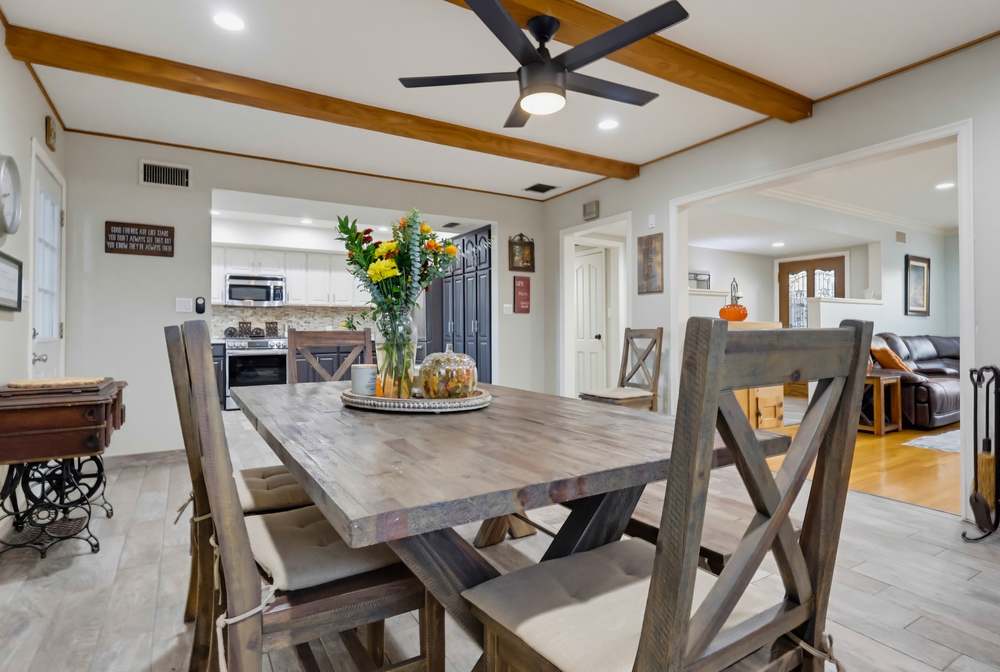 Virtual tour photo 53 of 113 for 10904 La Mirada Blvd