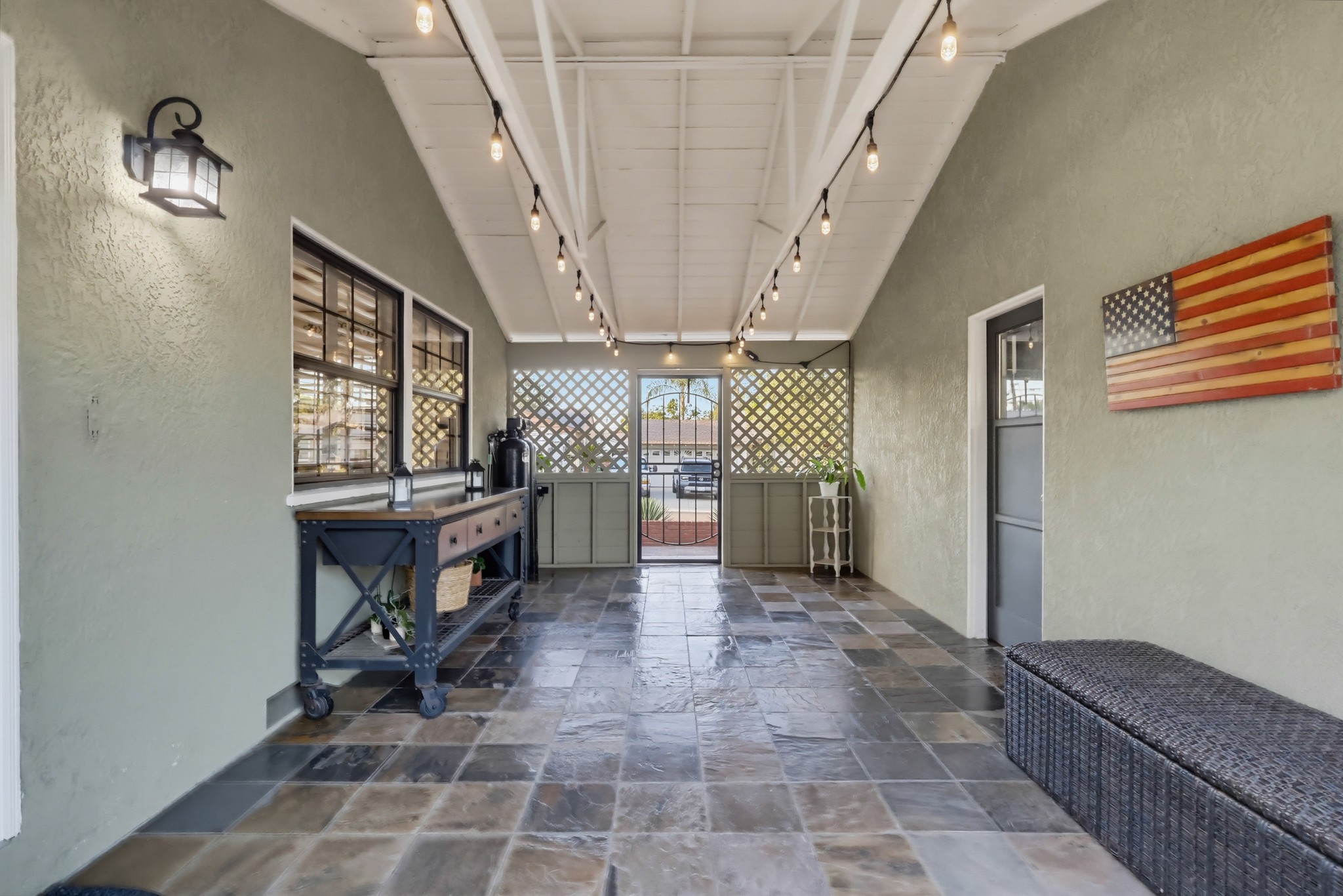 Virtual tour photo 114 of 113 for 10904 La Mirada Blvd