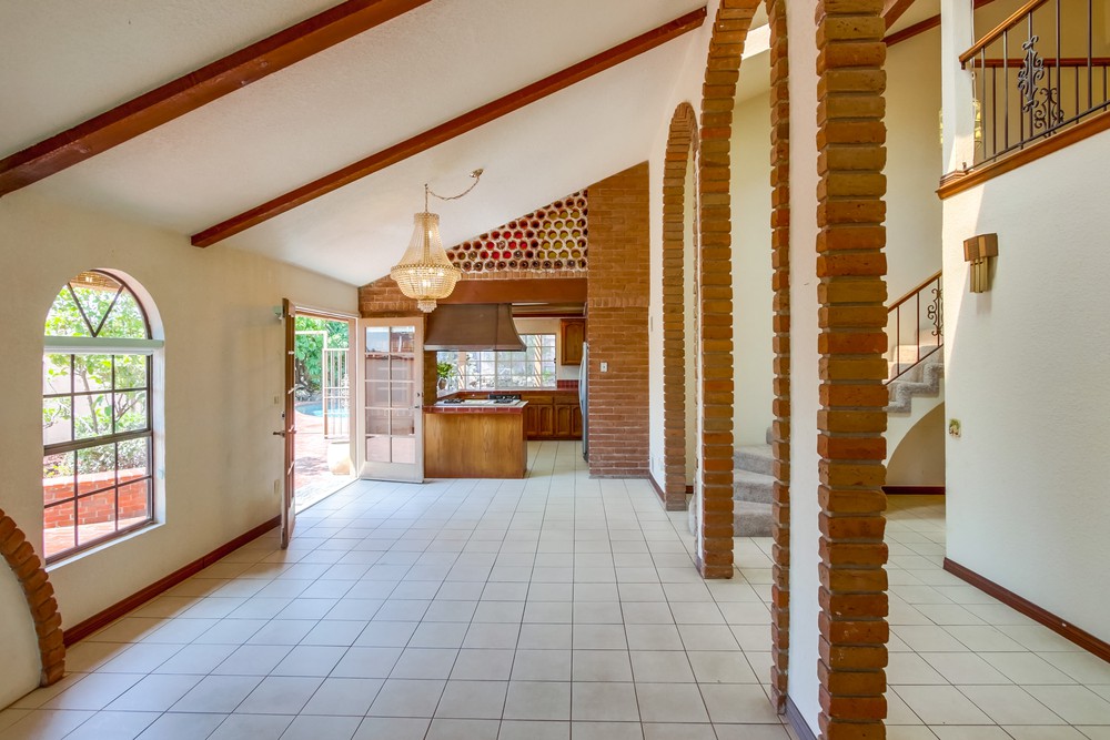 Virtual tour photo 7 of 62 for 10910 Ironwood Rd