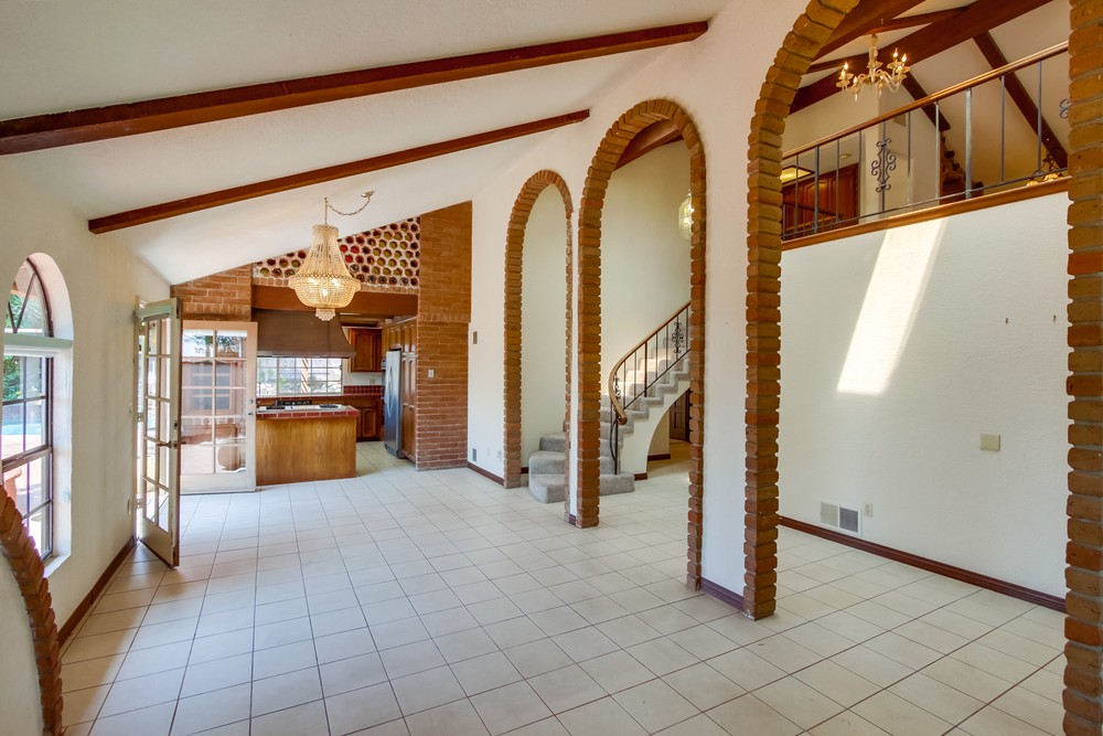 Virtual tour photo 8 of 62 for 10910 Ironwood Rd
