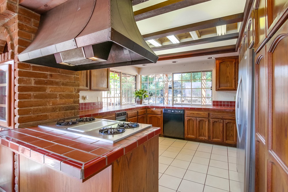 Virtual tour photo 11 of 62 for 10910 Ironwood Rd