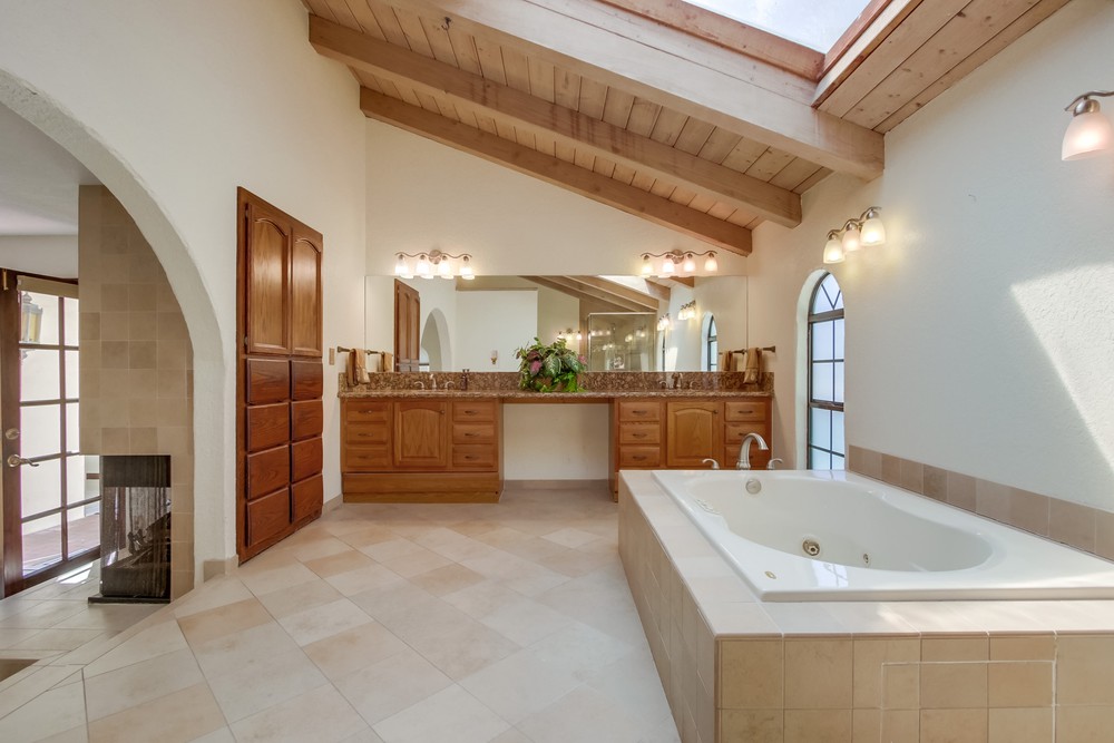 Virtual tour photo 25 of 62 for 10910 Ironwood Rd