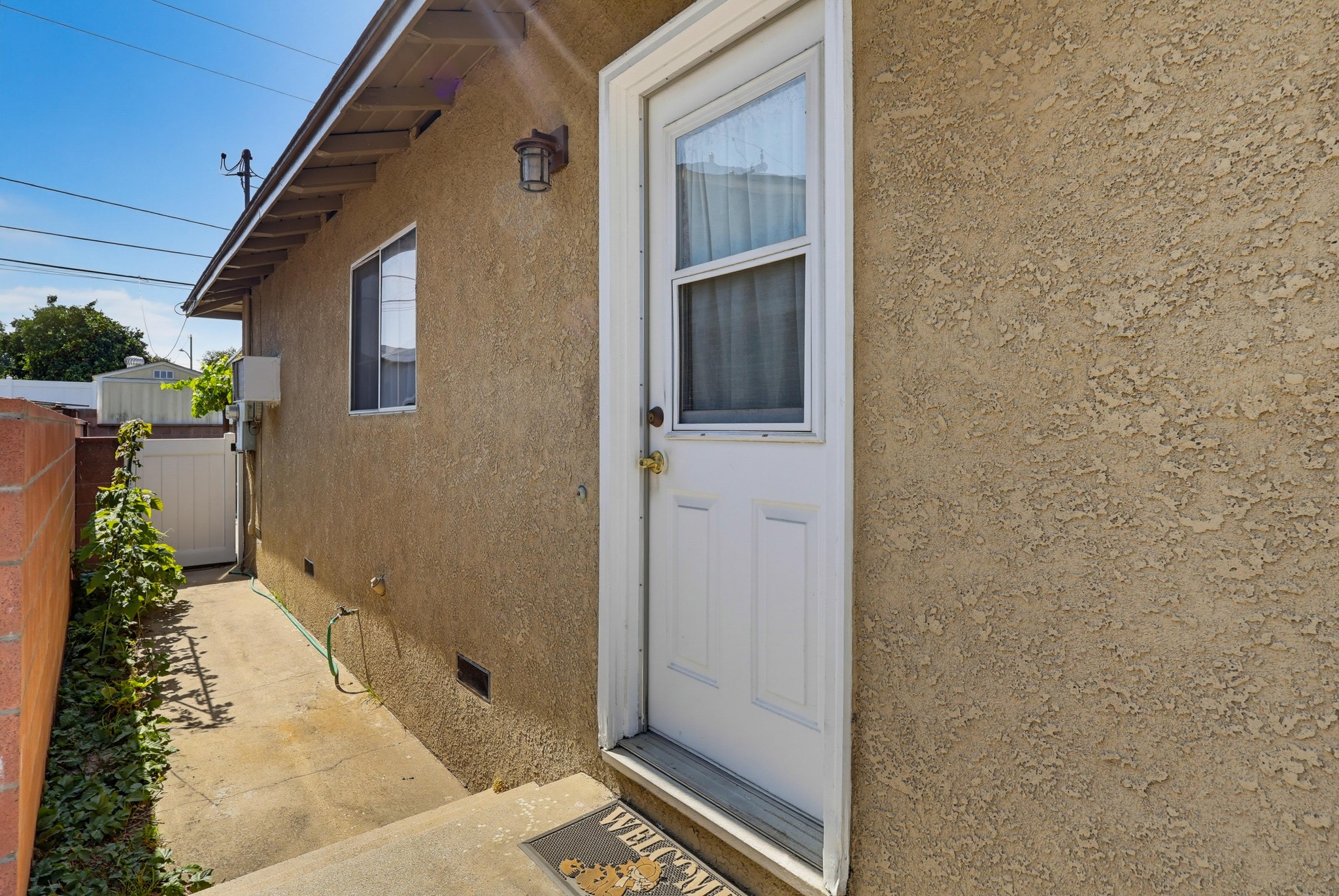 Virtual tour photo 6 of 61 for 10912 Molette St