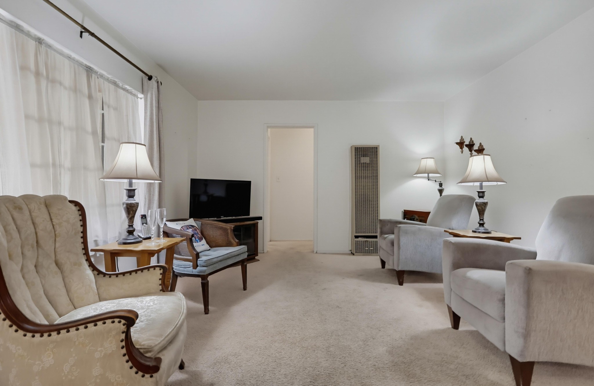 Virtual tour photo 11 of 61 for 10912 Molette St