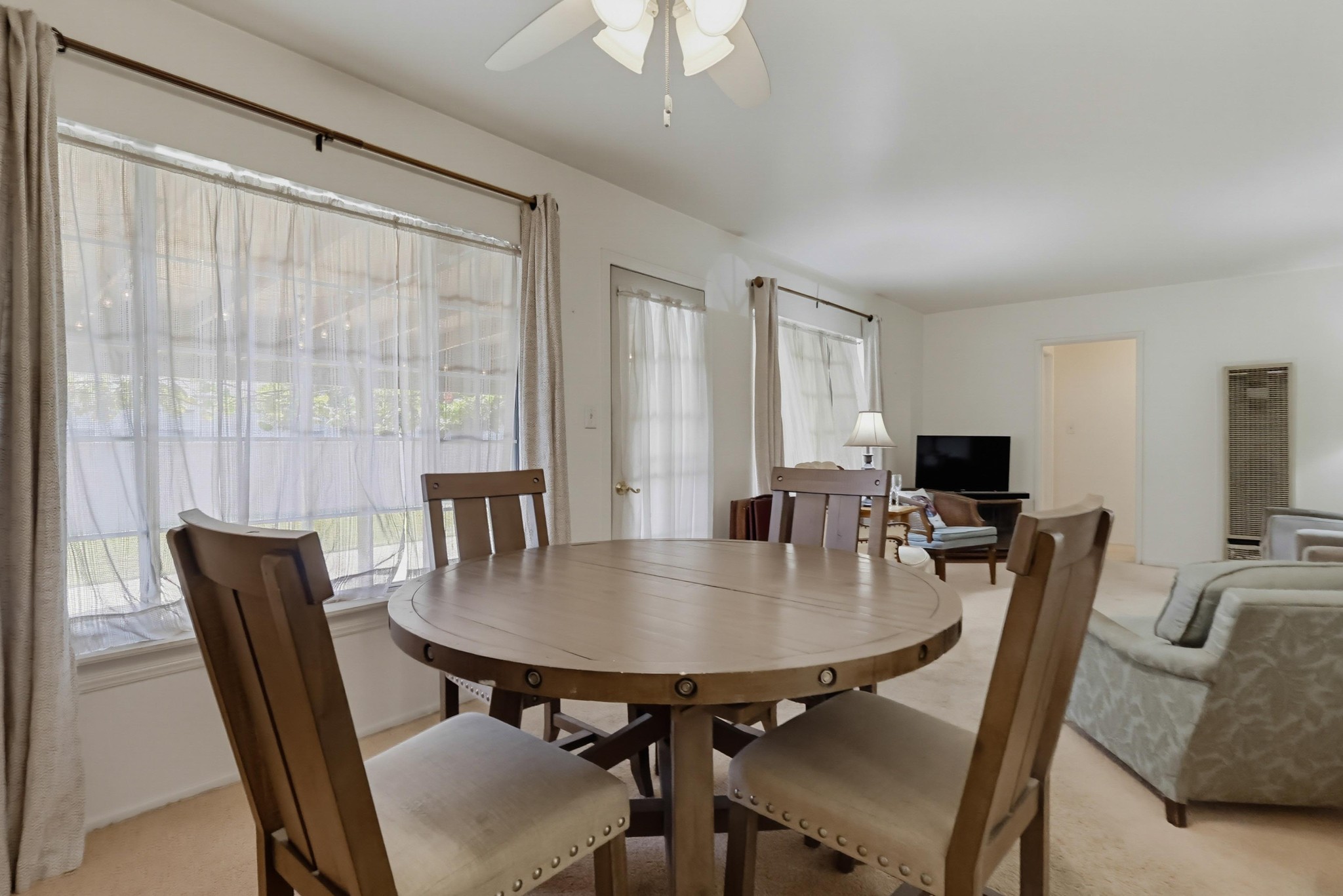 Virtual tour photo 18 of 61 for 10912 Molette St