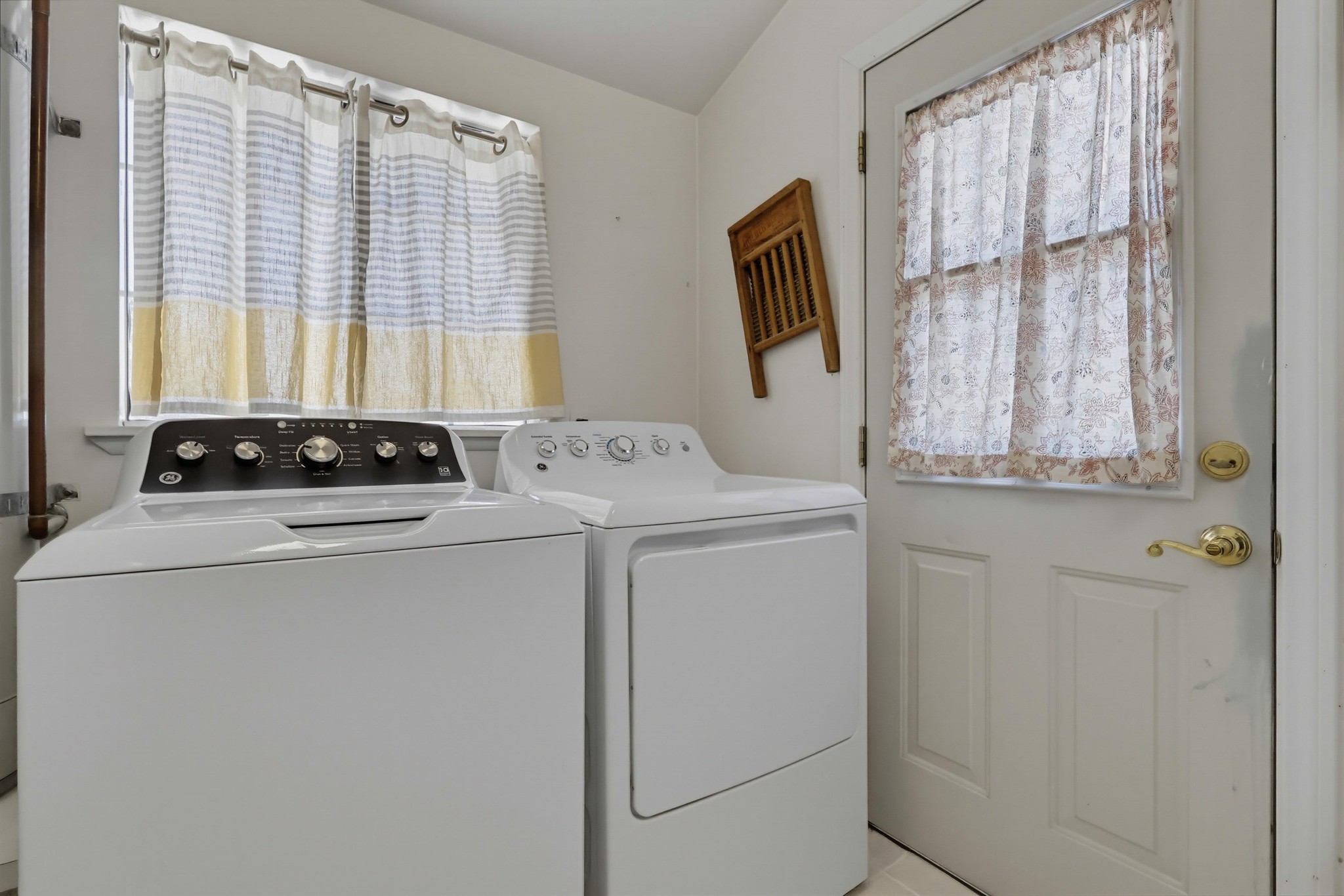 Virtual tour photo 23 of 61 for 10912 Molette St