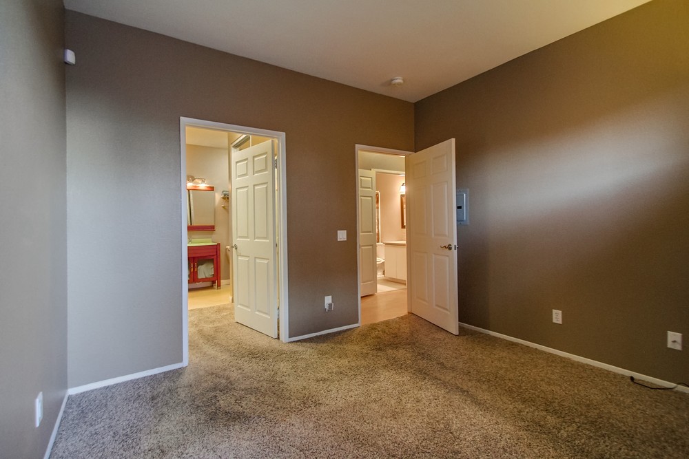 Virtual tour photo 33 of 61 for 10914 Sabre Hill Dr #331