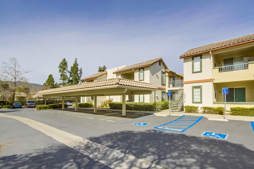 Virtual tour photo 3 of 30 for 10914 Sabre Hill Dr #331