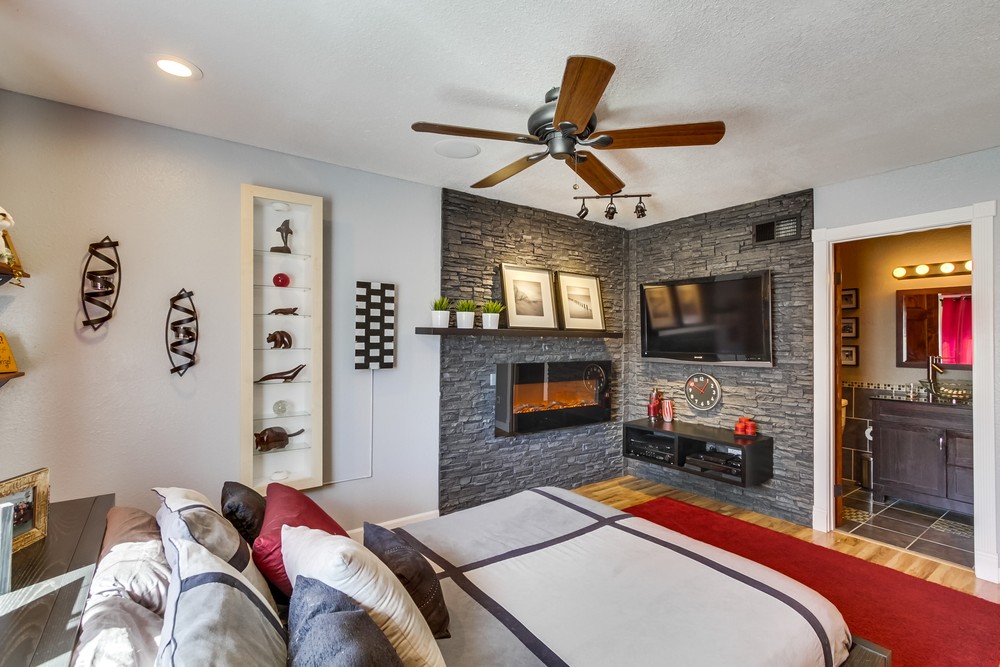 Virtual tour photo 20 of 33 for 10918 Black Mountain Rd #7