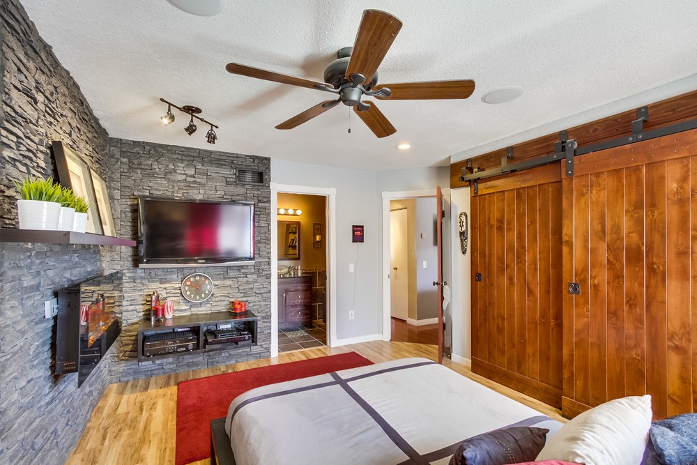 Virtual tour photo 22 of 33 for 10918 Black Mountain Rd #7