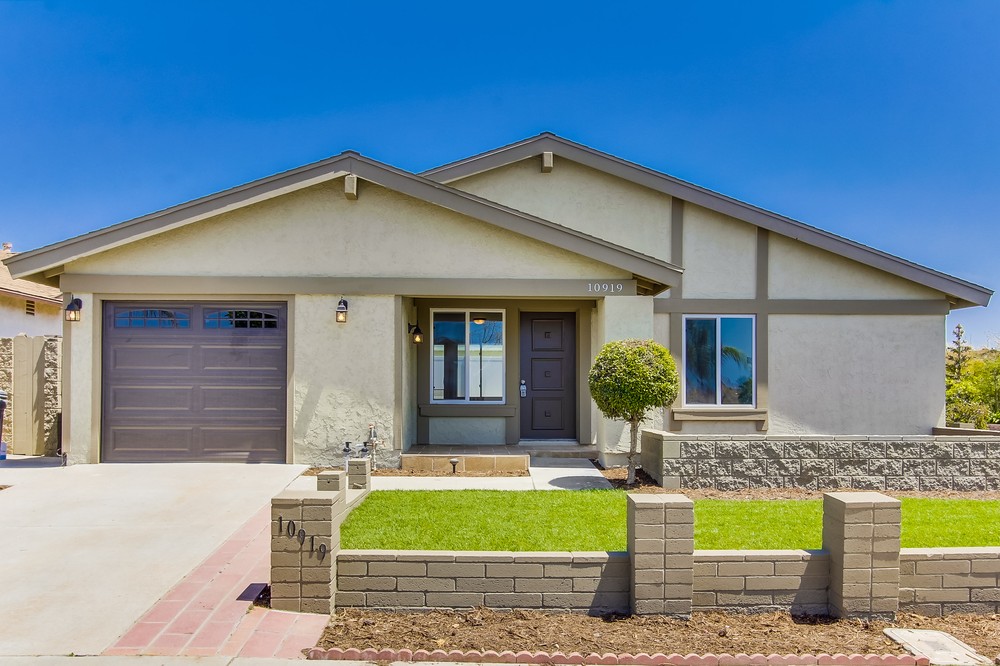Virtual tour photo 1 of 30 for 10919 Bali Lane