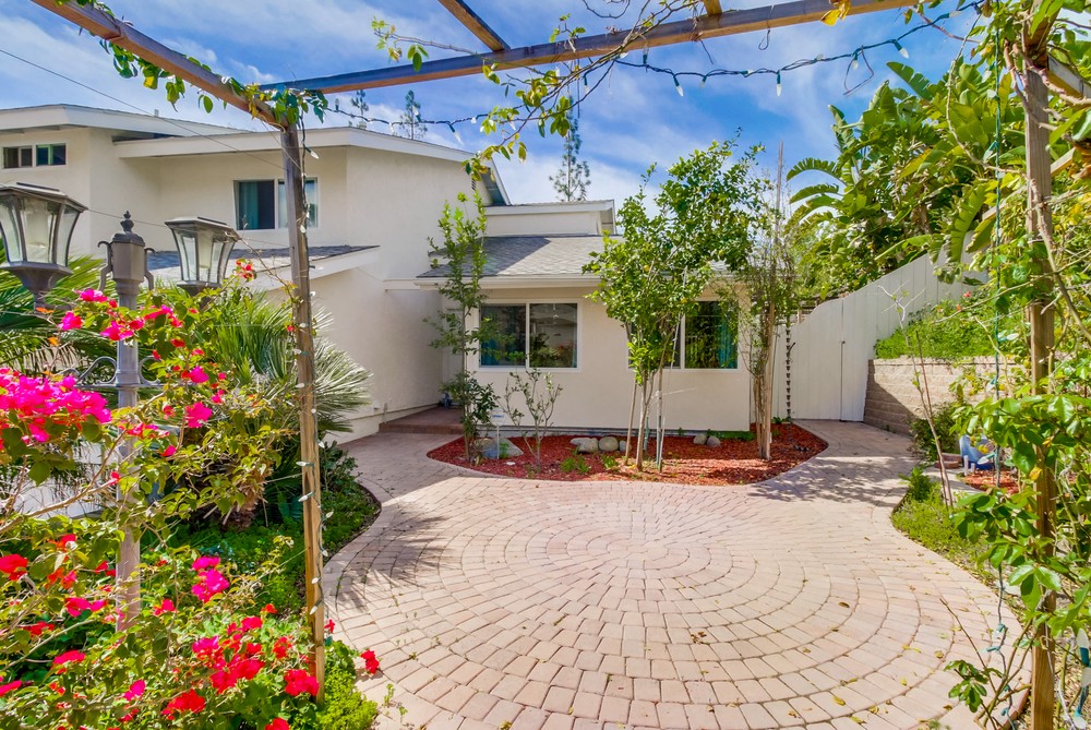 Virtual tour photo 5 of 60 for 10922 Riesling Dr